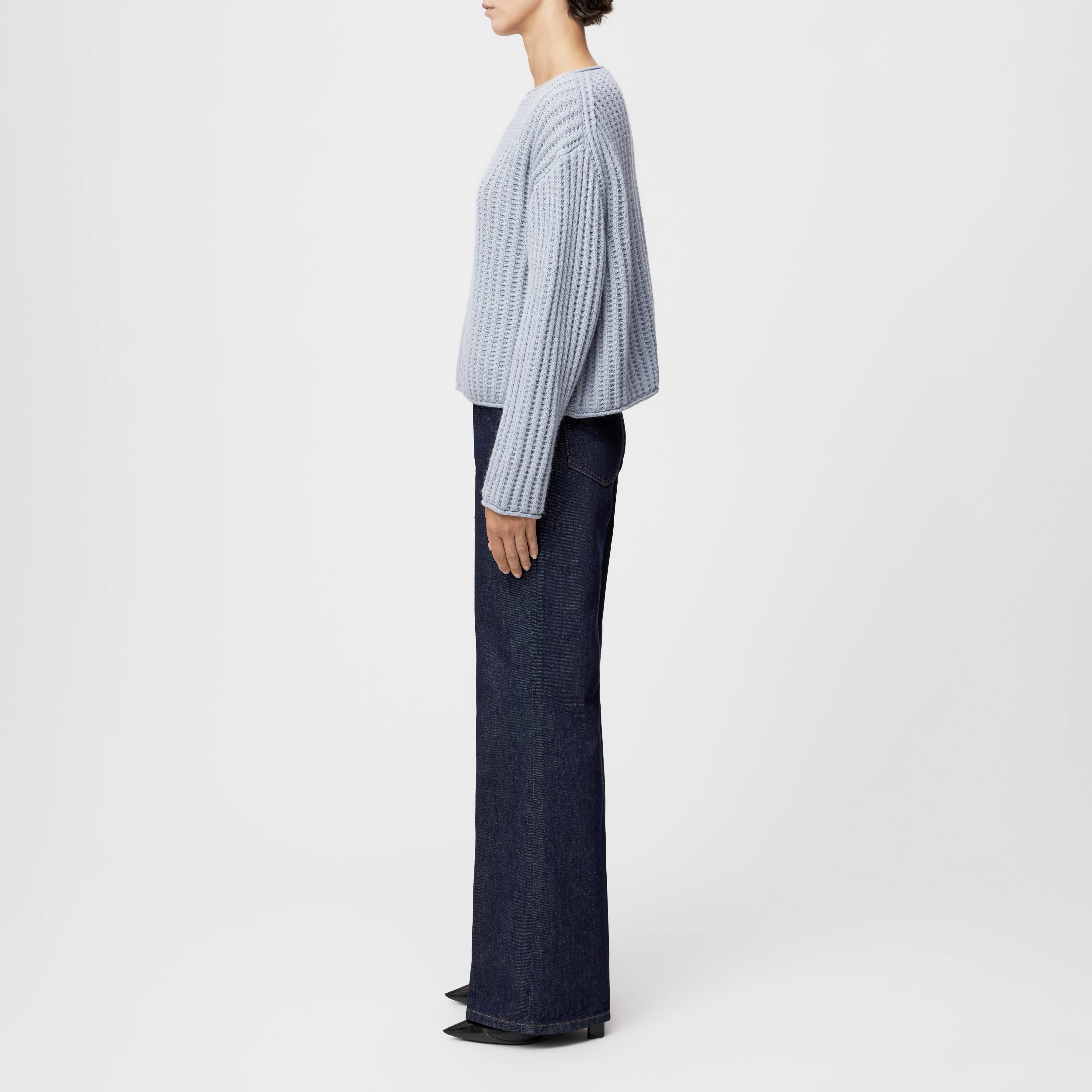 IMENY - Cropped jumper in wool and alpaca blend - women - blue - Seitenansicht