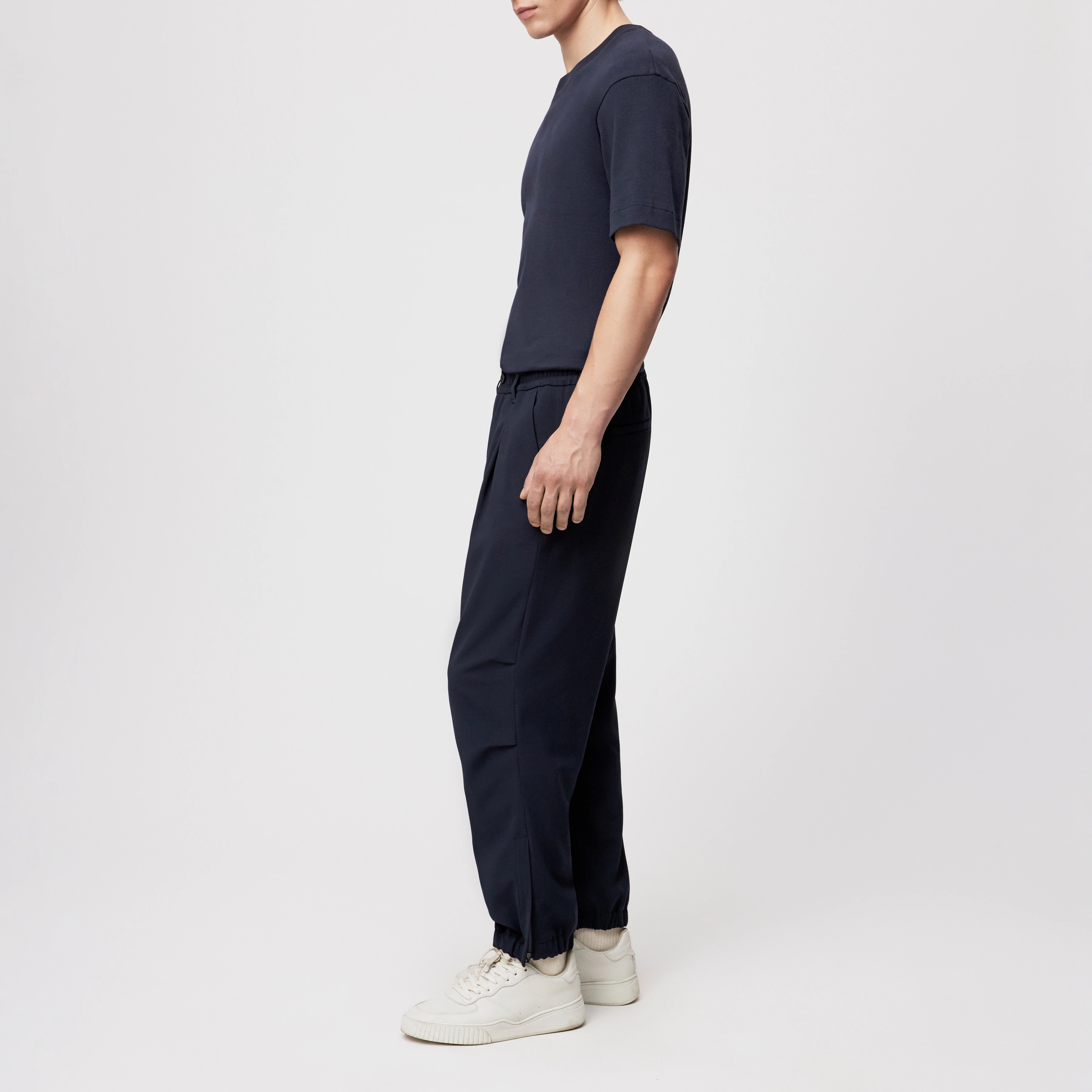 LIROG - Utility Pants in Gabardine - Herren - blau - Seitenansicht