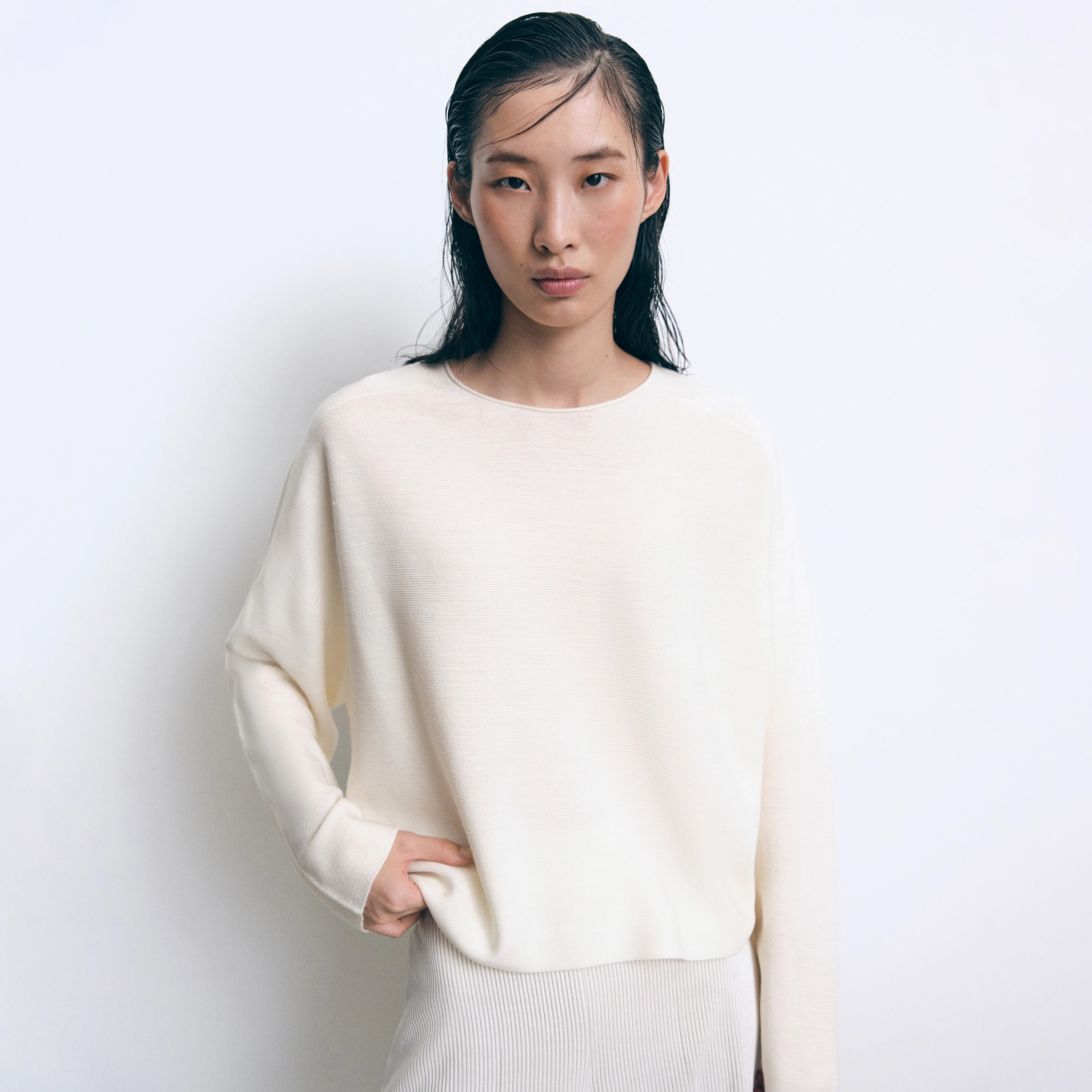MEAMI - Vekürzter Egg-Shape Pullover in 100% Merinowolle - Damen - off white