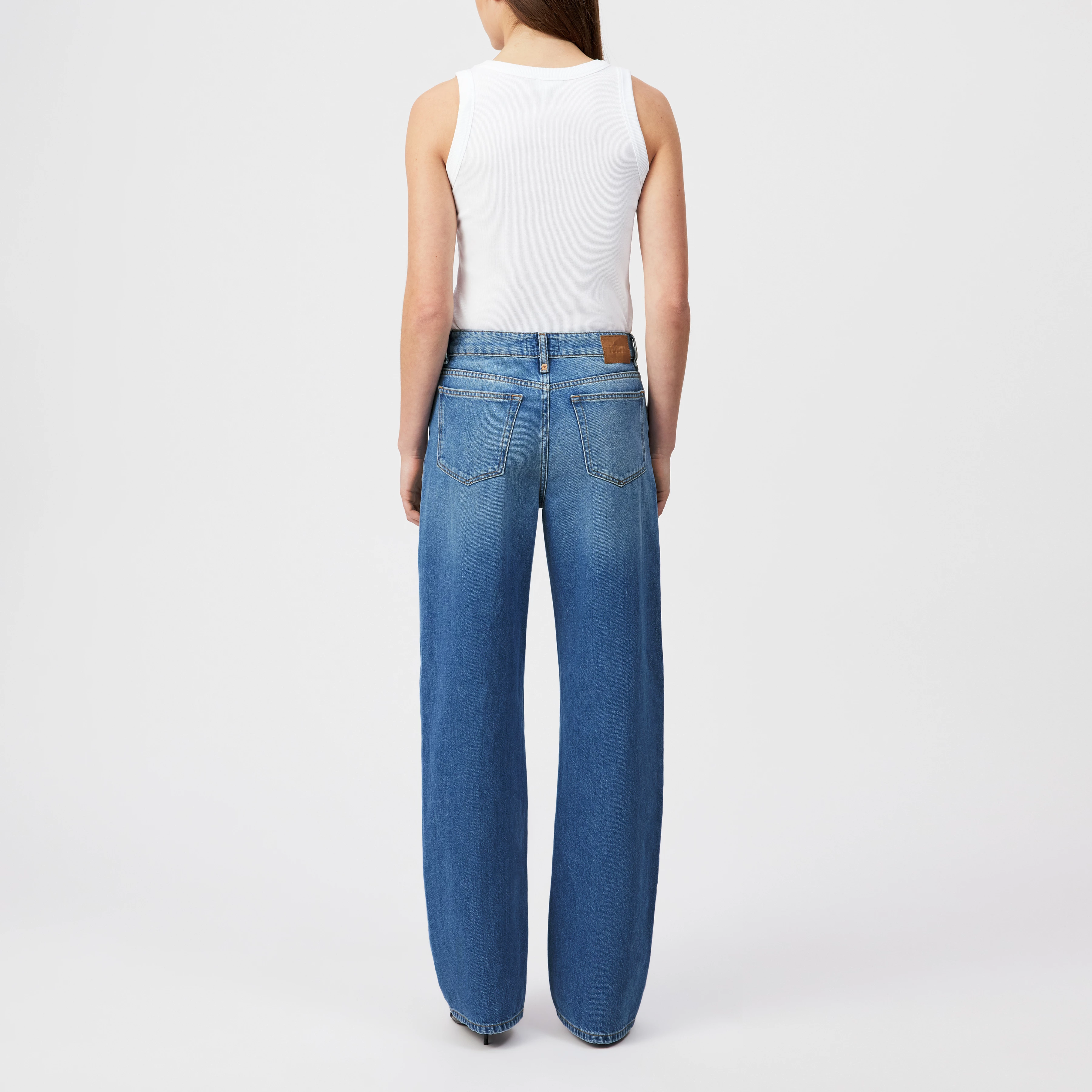 MEDLEY - Mid-waist jeans in pure cotton - women - blue - Rückansicht