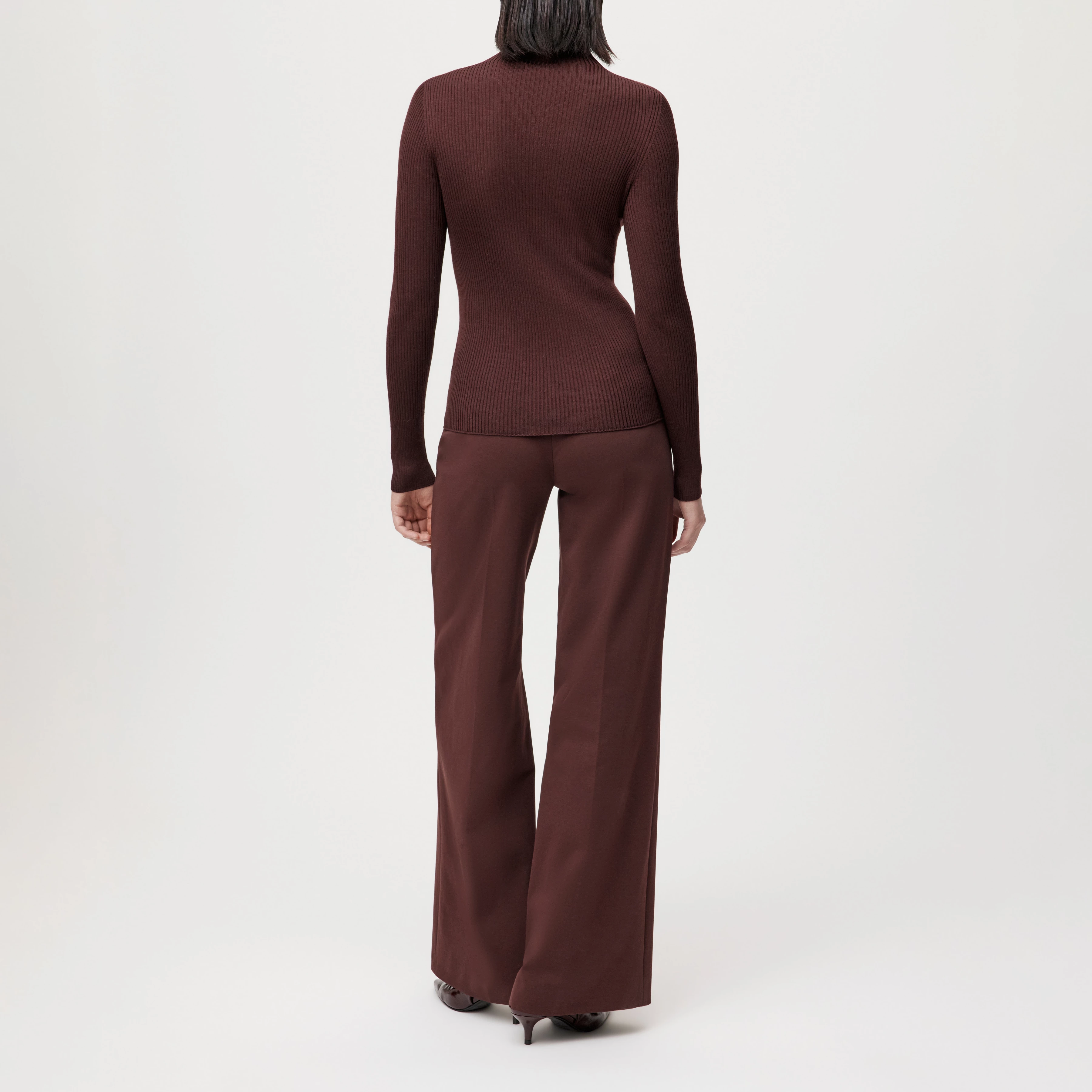 INARI - Turtleneck jumper in flowing wool blend - women - red - Rückansicht