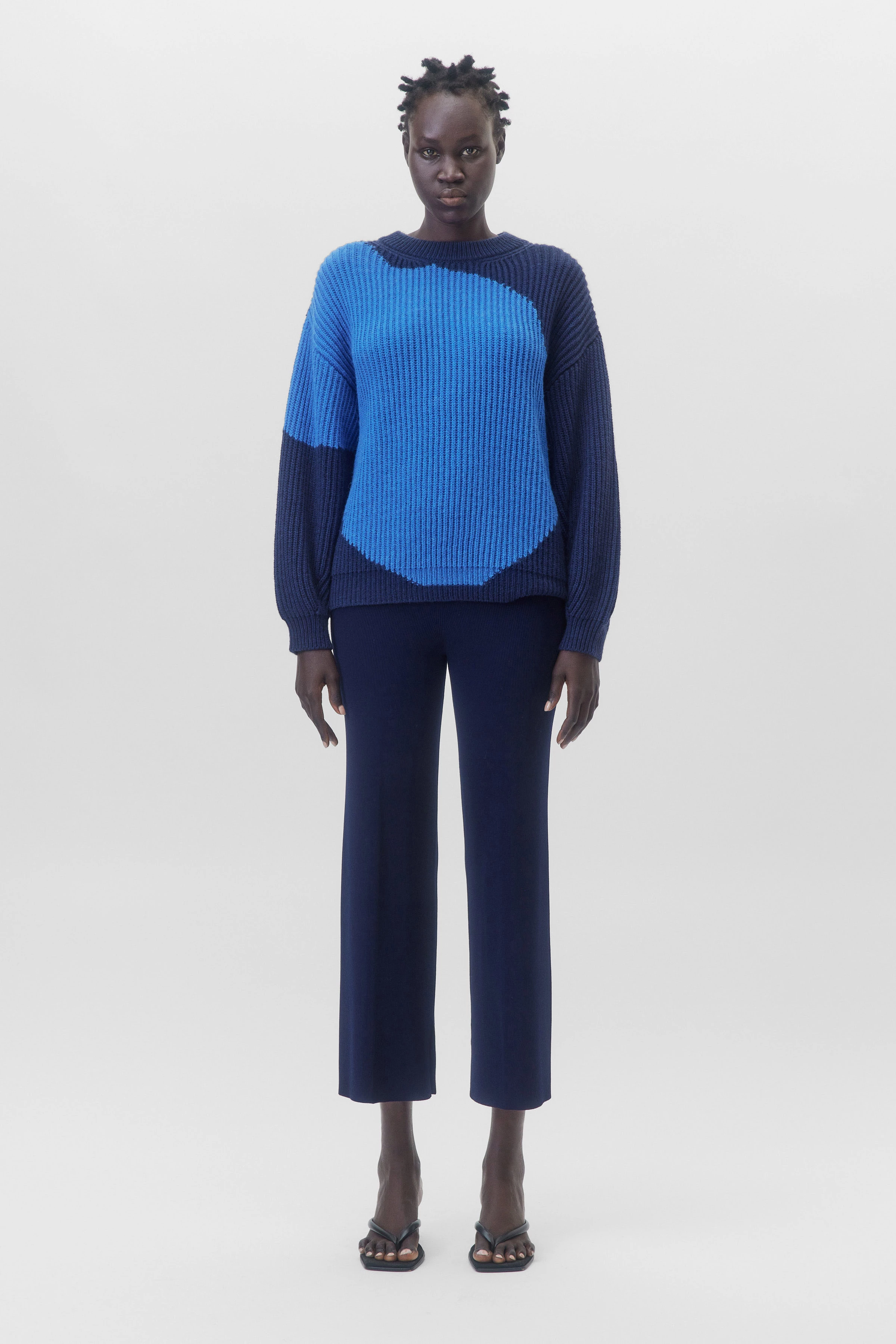 RAMEA - jacquard - women - blue - Ganzkörper-Frontansicht