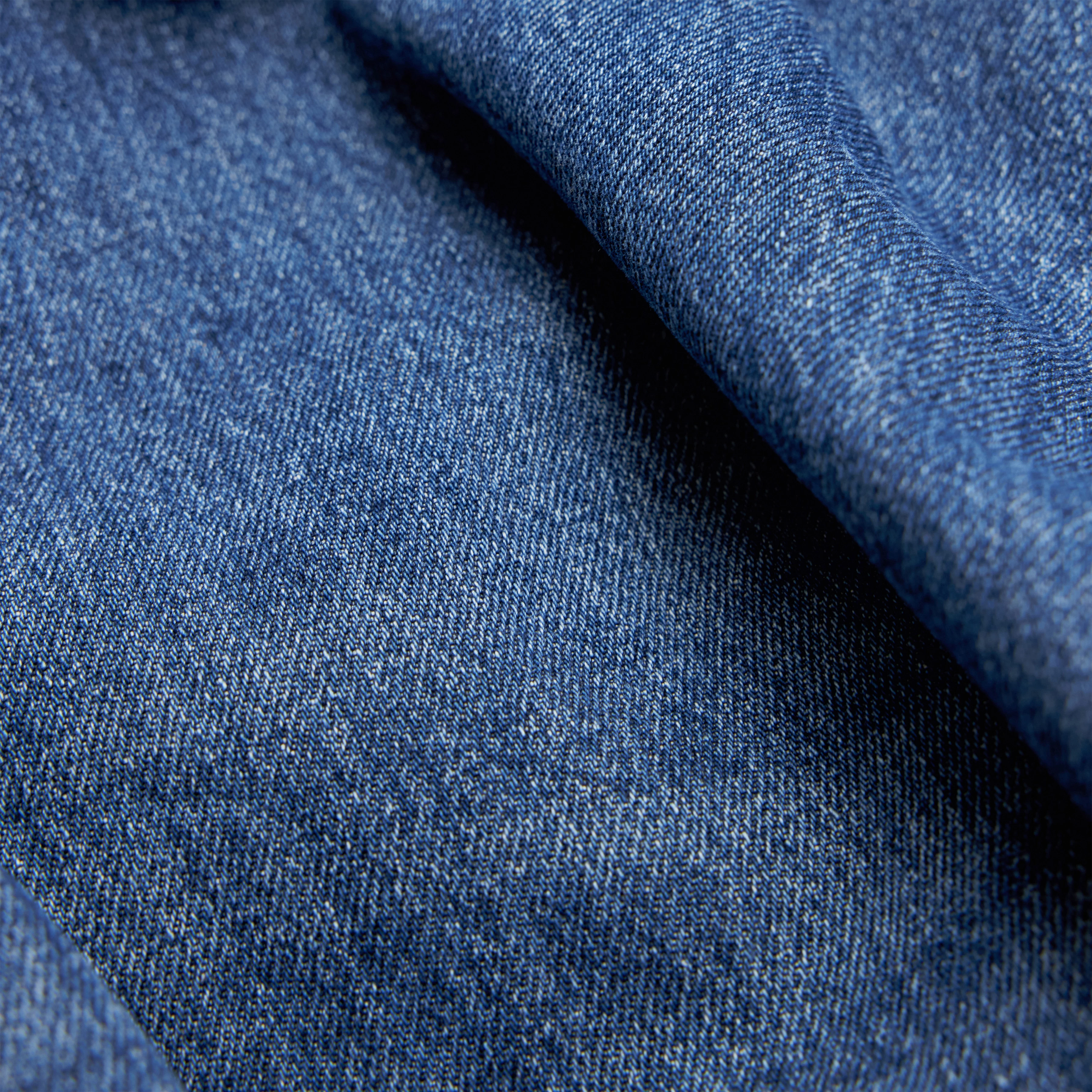 FLUNG - Mid-Waist Jeans in Mid-Blue Denim - Damen - blau - Materialbild (B2C)