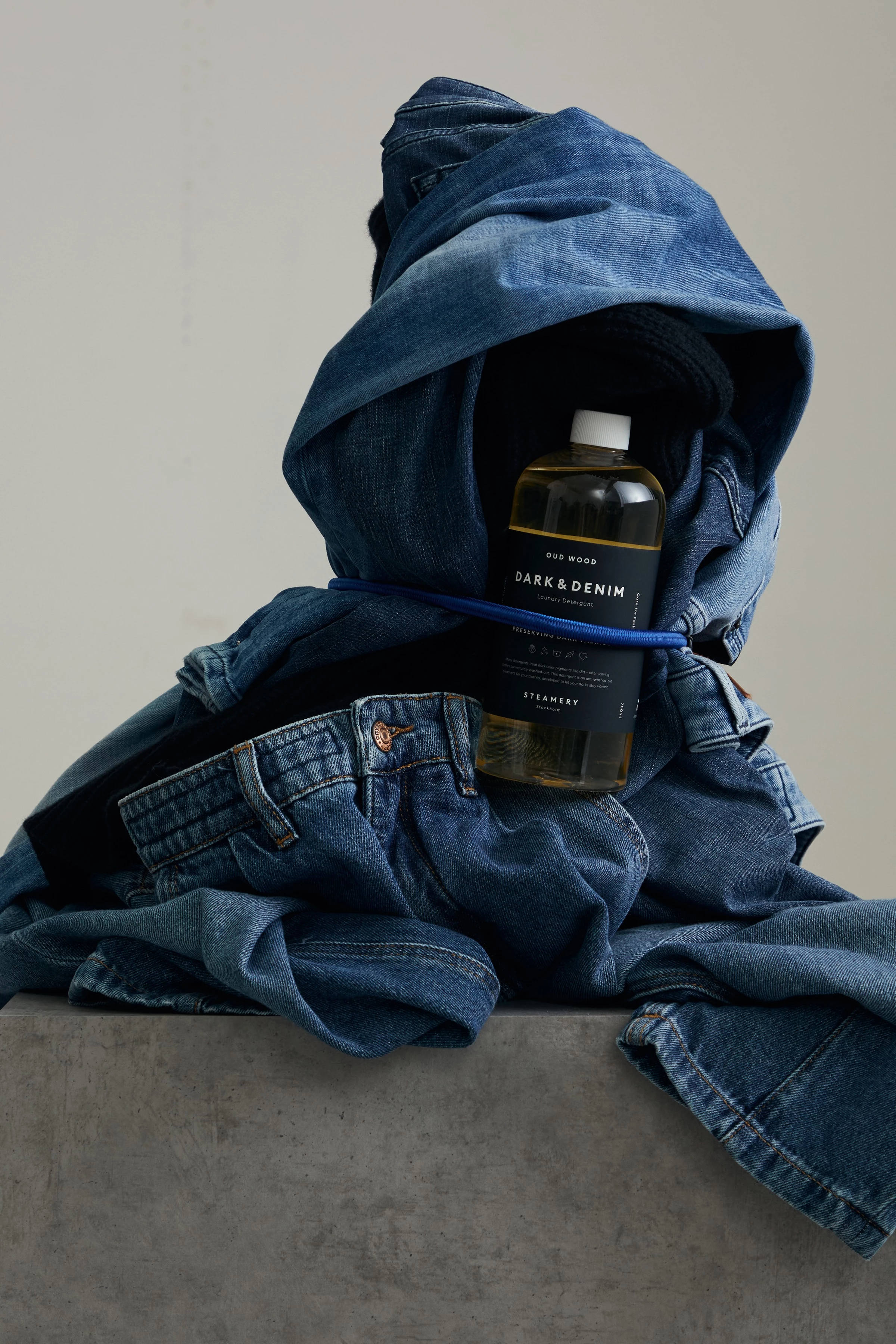 DARK AND DENIM LAUNDRY DETERGENT - Dark & Denim Wash from Steamery - unisex - Natural Aluminium - Rückansicht