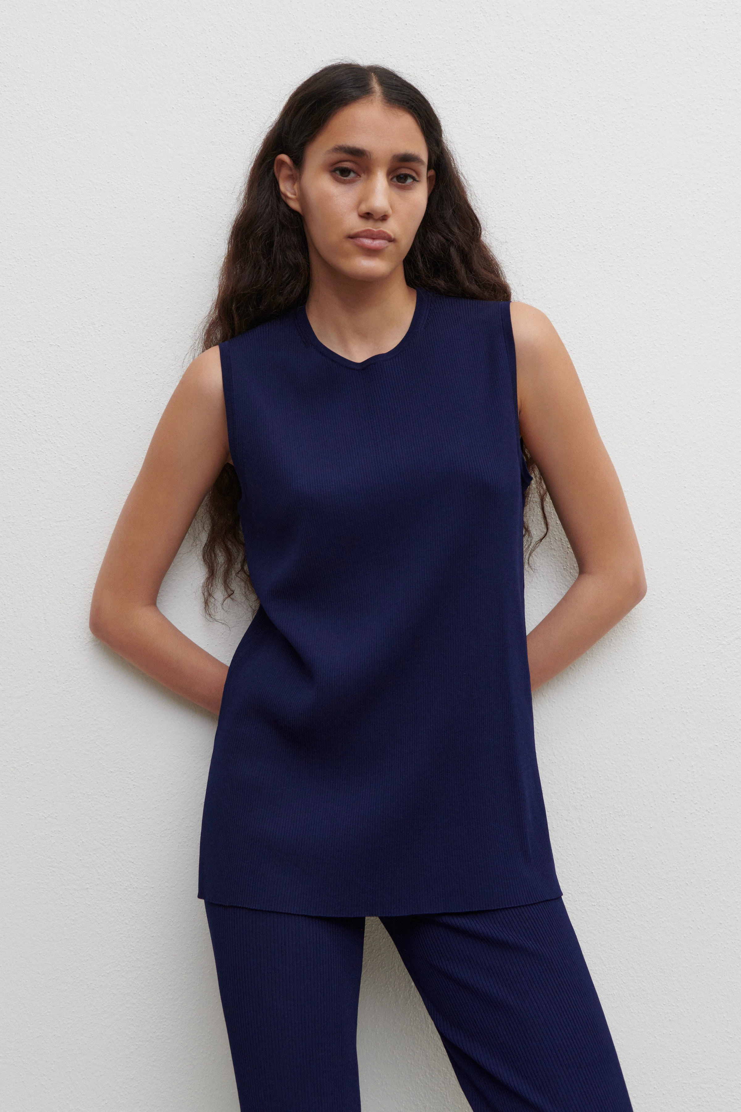 SHAYLENE - Stricktop in gerippter Viskose - Damen - blau - Frontansicht