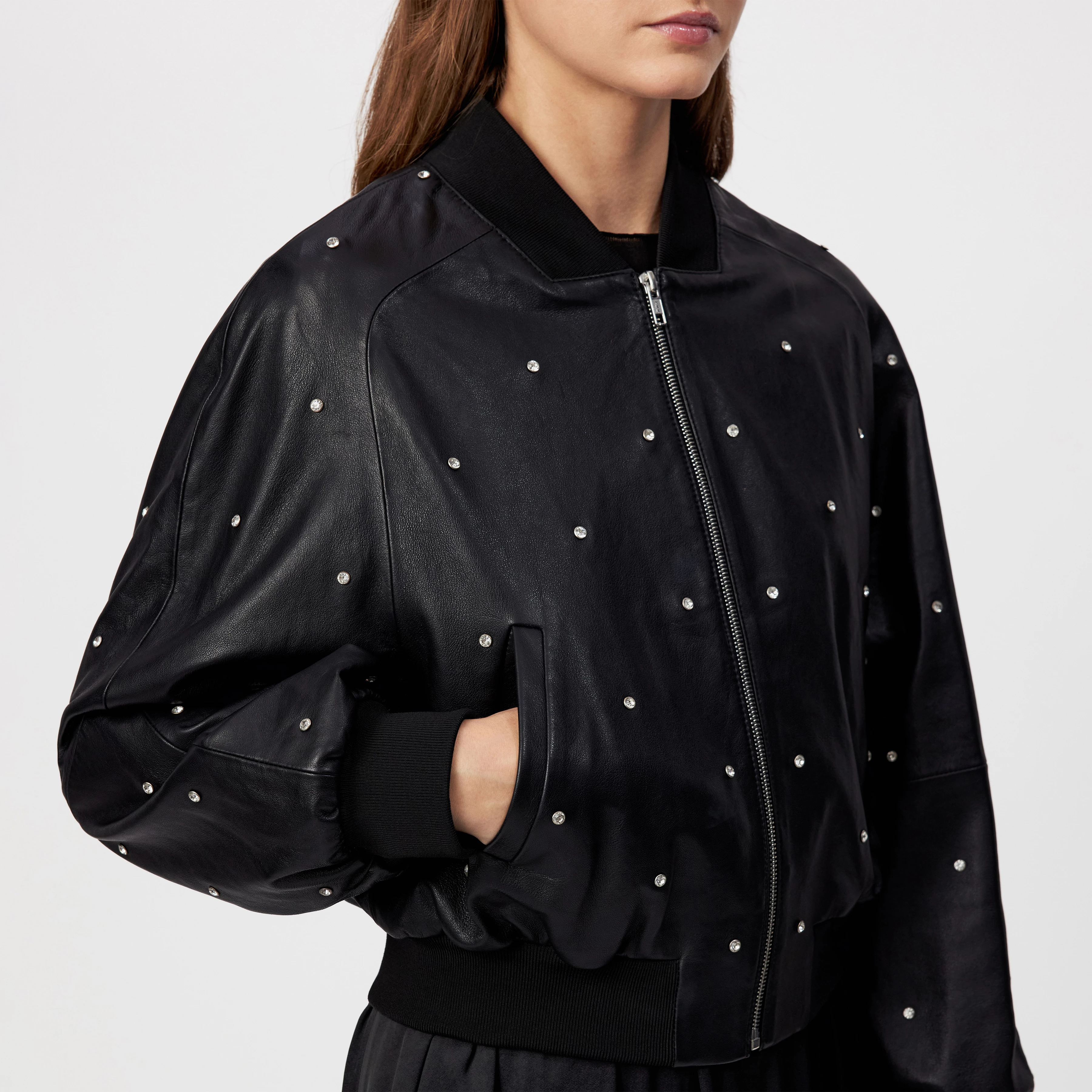 MARHAM_1 - Blousonjacke mit Swarovski® Kristallen in Leder - Damen - schwarz - Detailansicht am Model