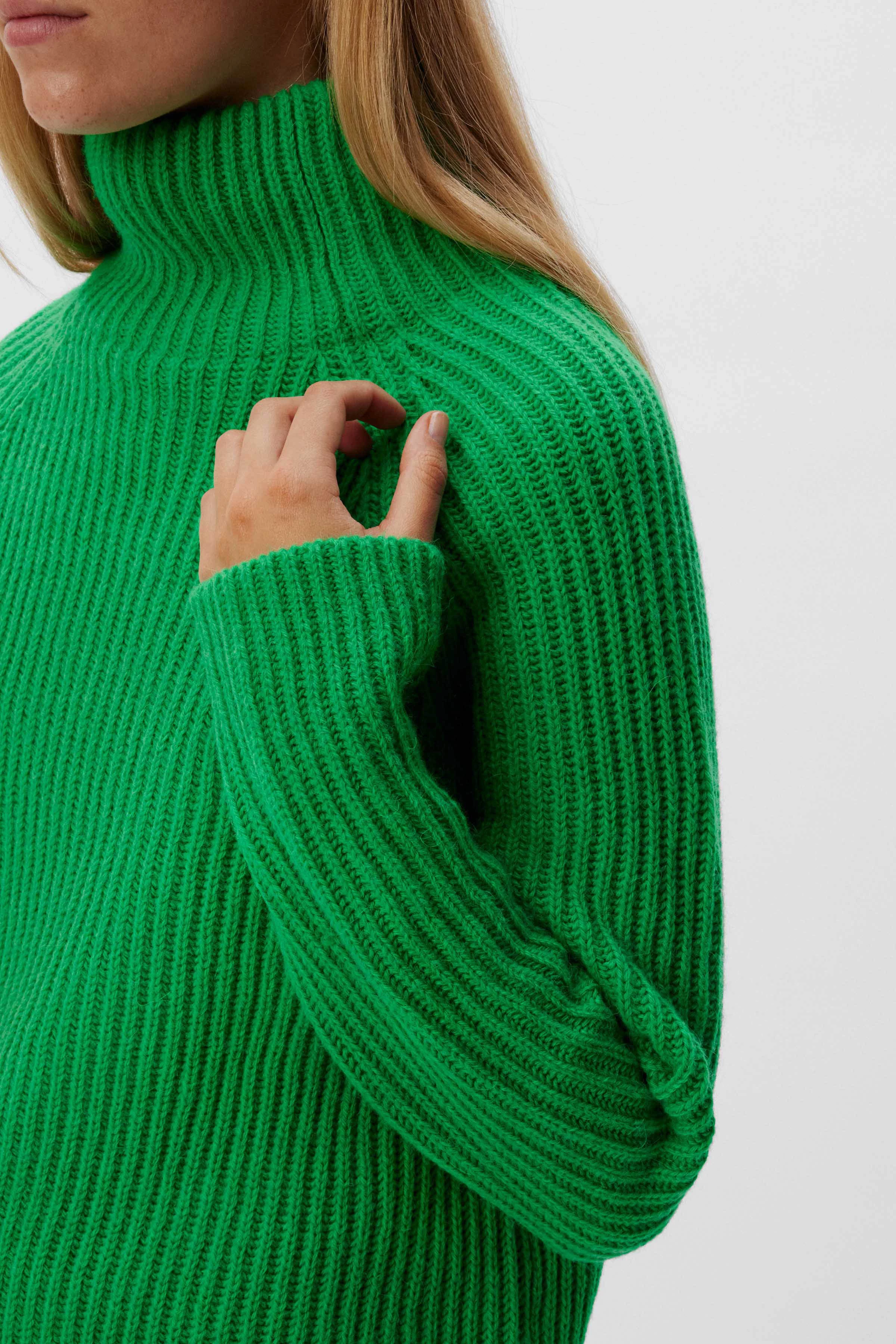 ARWEN - Rollkragenpullover aus Alpaka-Woll-Mix - Damen - grün - Seitenansicht