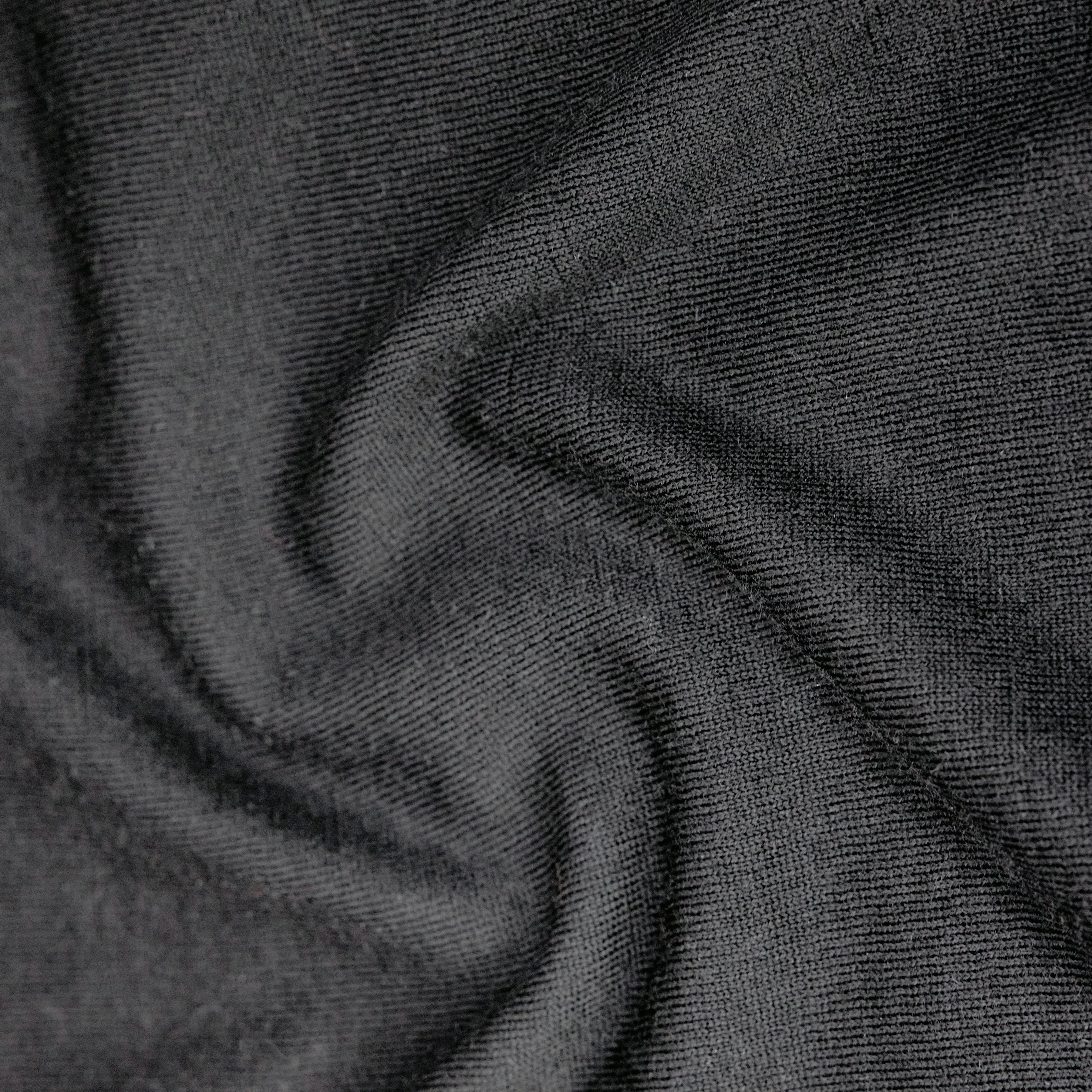 MATHISA - Cropped jumper in fine merino wool - women - black - Materialbild (B2C)