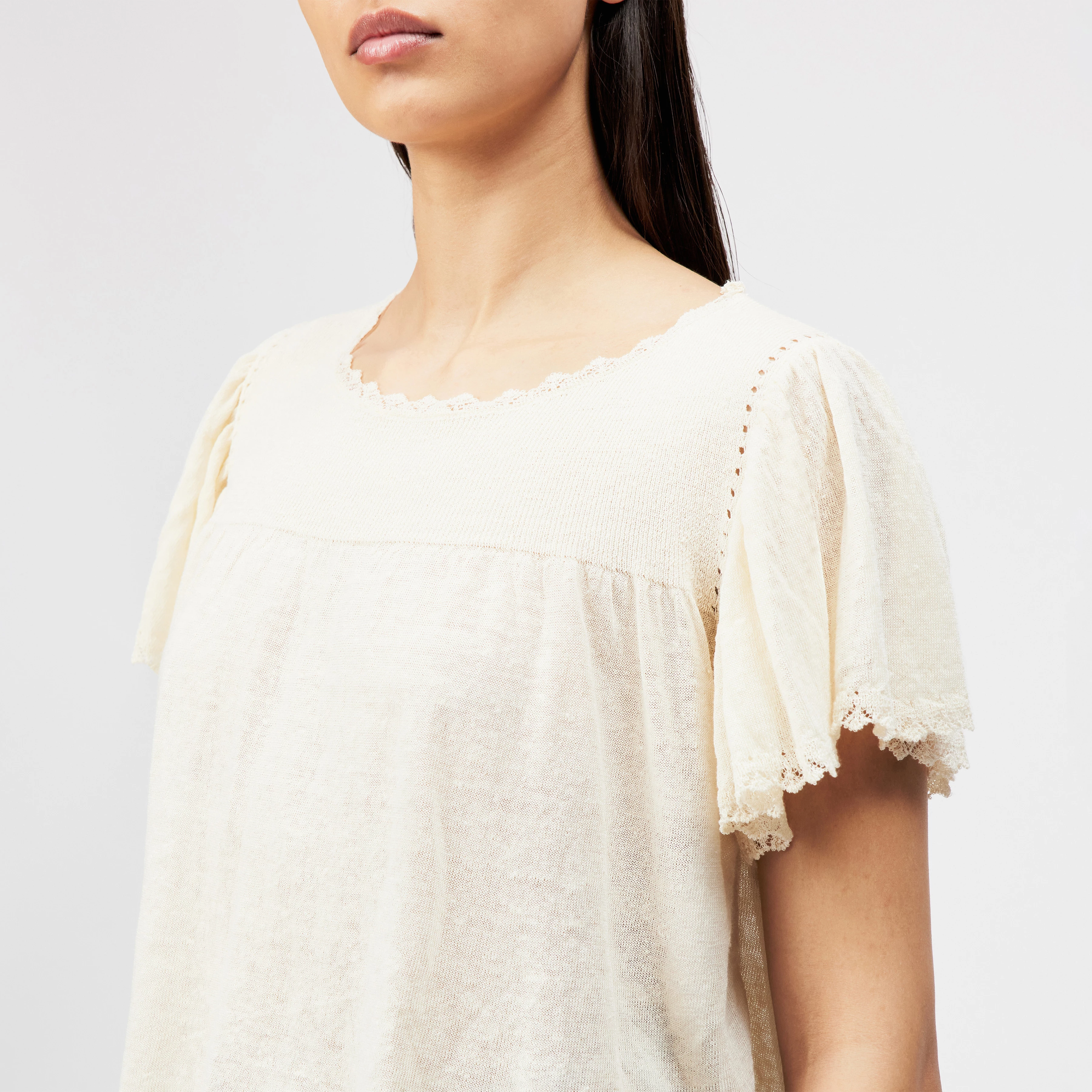 TAYLIE - Cropped blouse in linen blend - women - off white - Detailansicht am Model
