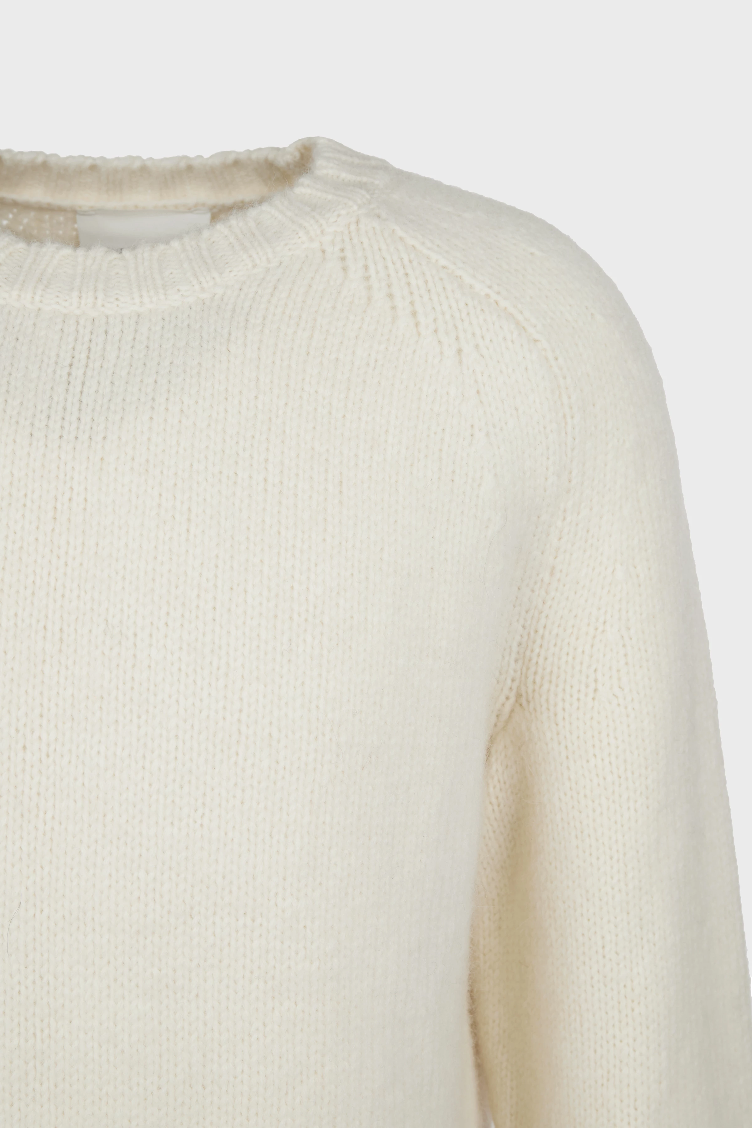JOSCHKA_24 - oversized jumper in wool mix - men - off white - Freisteller Detailansicht