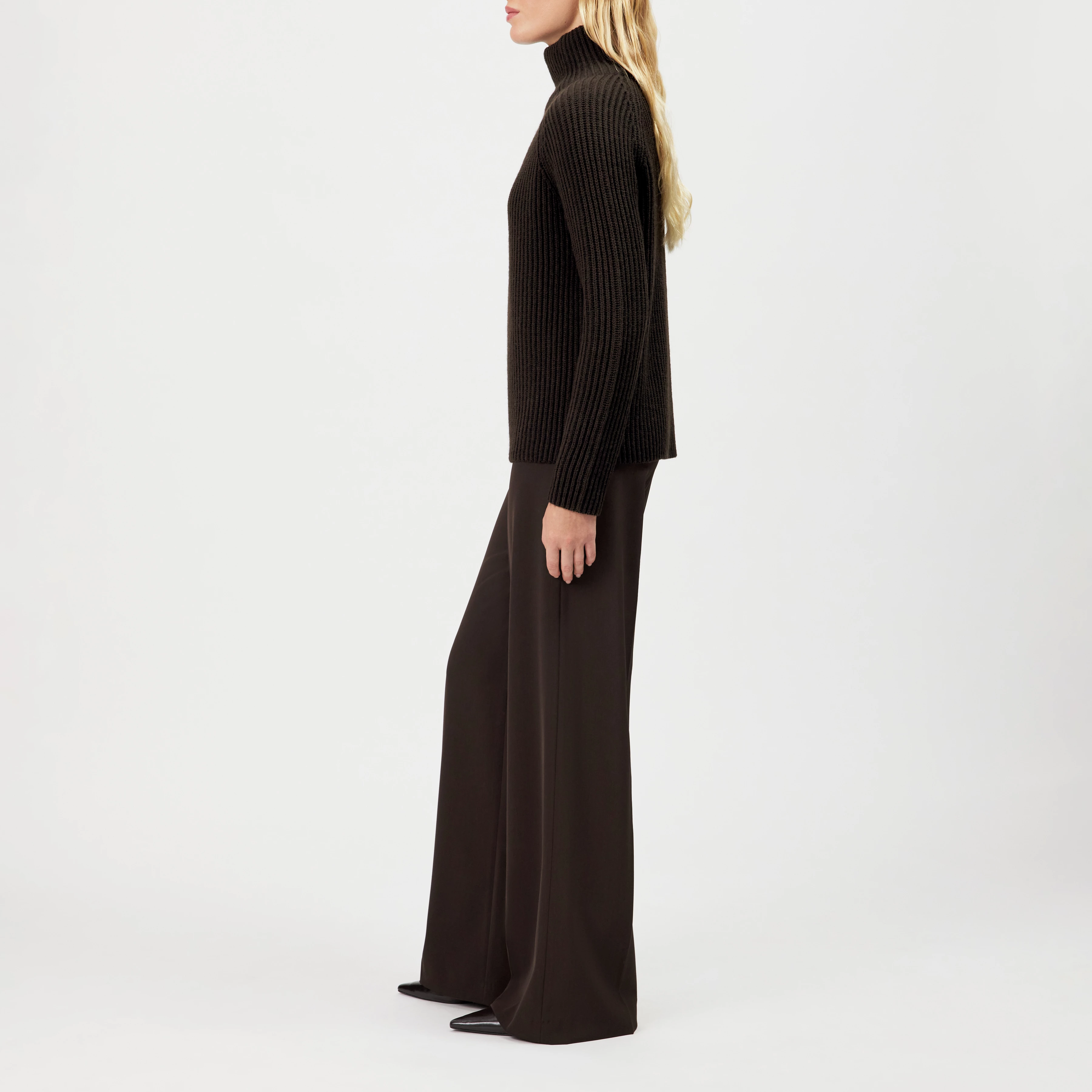 ARWEN - Rollkragenpullover in Woll-Alpakamix - Damen - braun - Seitenansicht