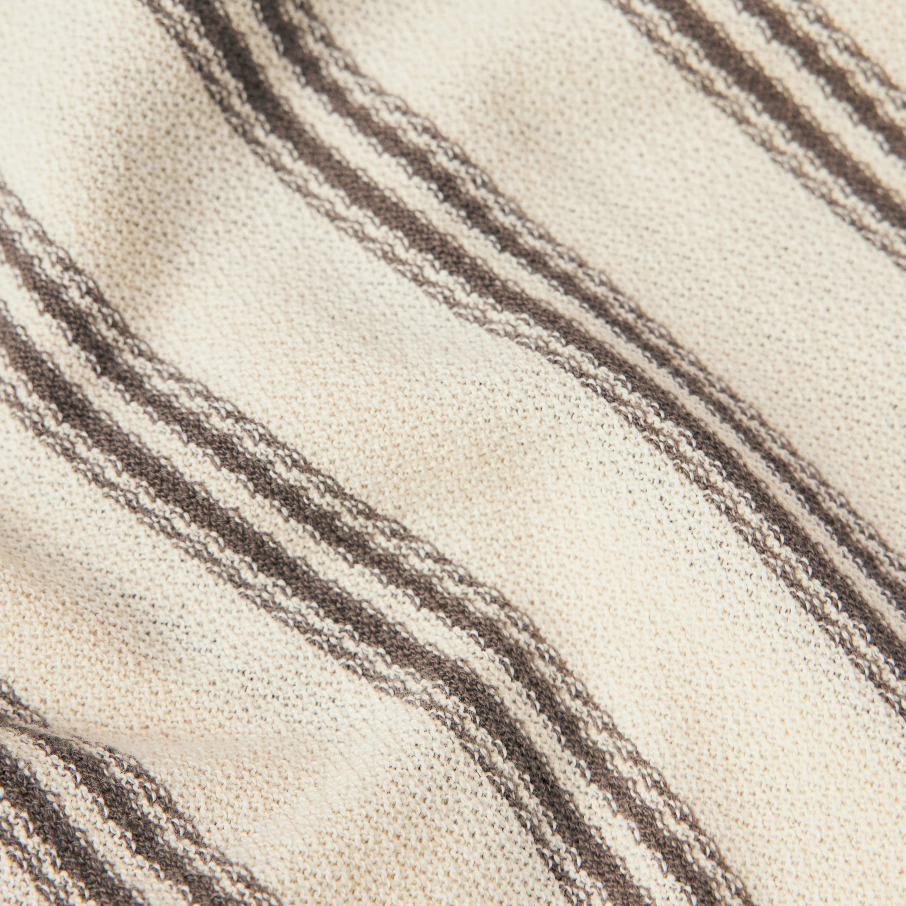 BASIIL - Relaxed jersey, striped, short-sleeve shirt - men - beige - Materialbild (B2C)