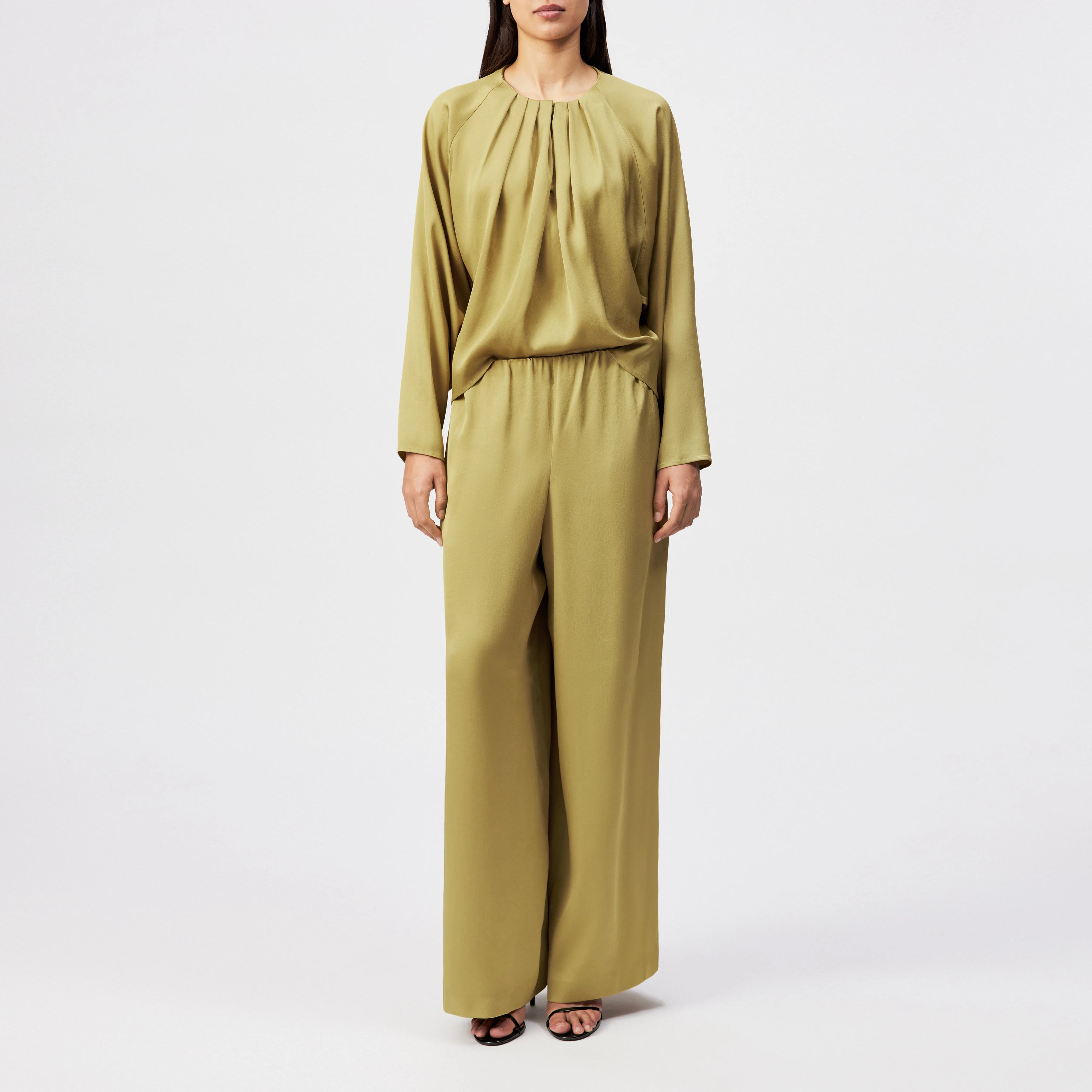 TWEEZER - Wijde broek in satijn - dames - bruin - Ganzkörper-Frontansicht