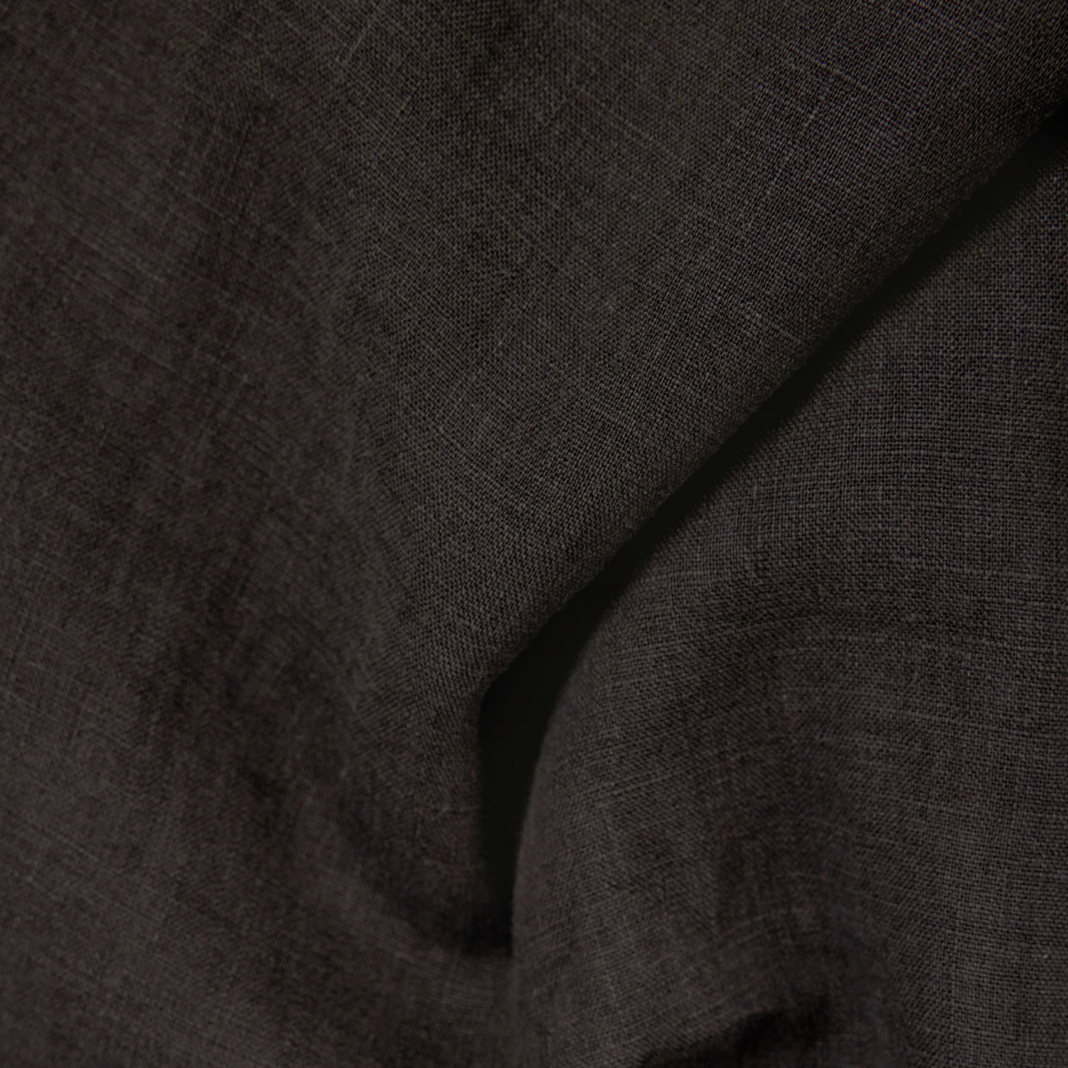 YARIKA - Boxy shirt blouse in linen - women - brown - Materialbild (B2C)