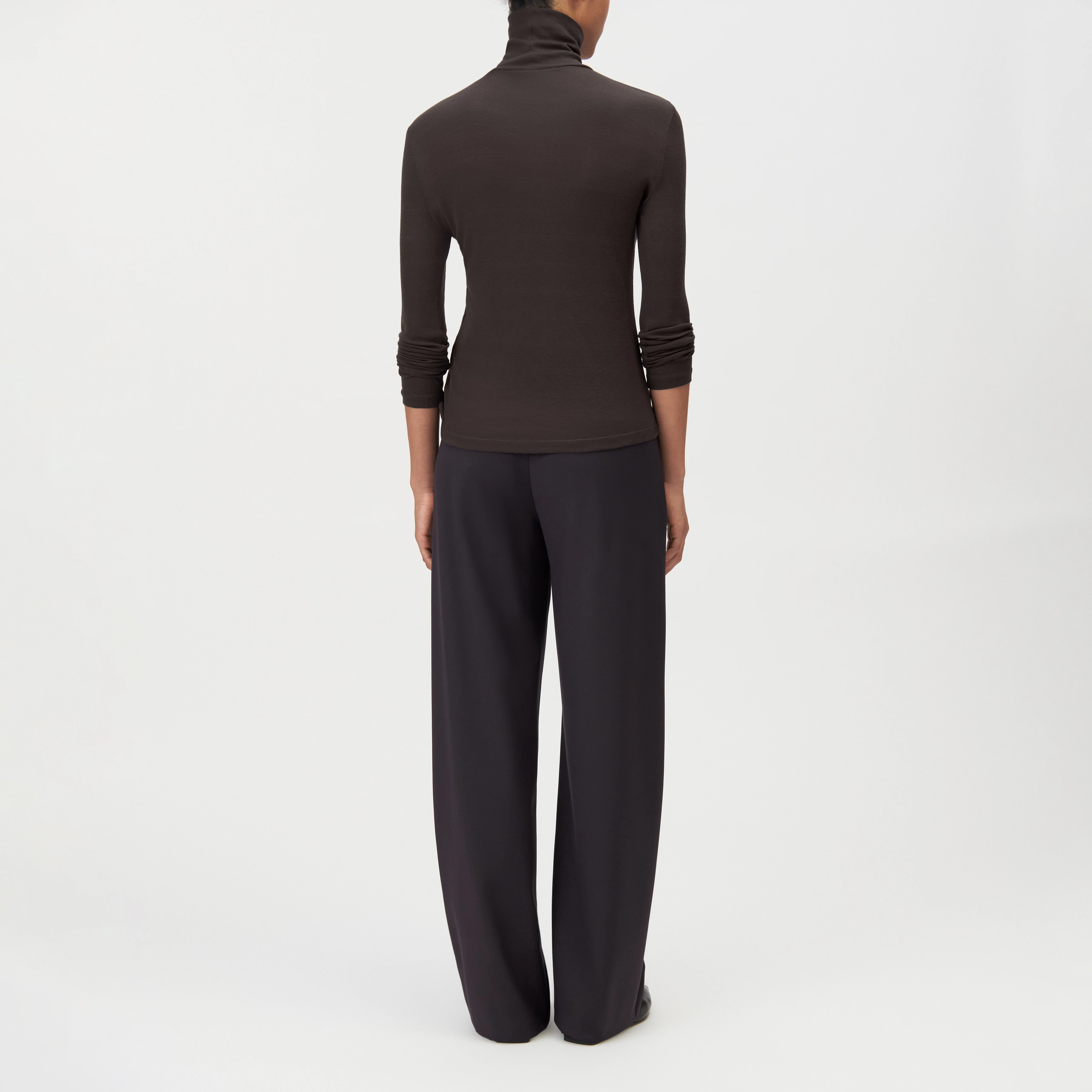ZERAFNE - Slim long sleeve in lyocell-wool blend - women - brown - Rückansicht