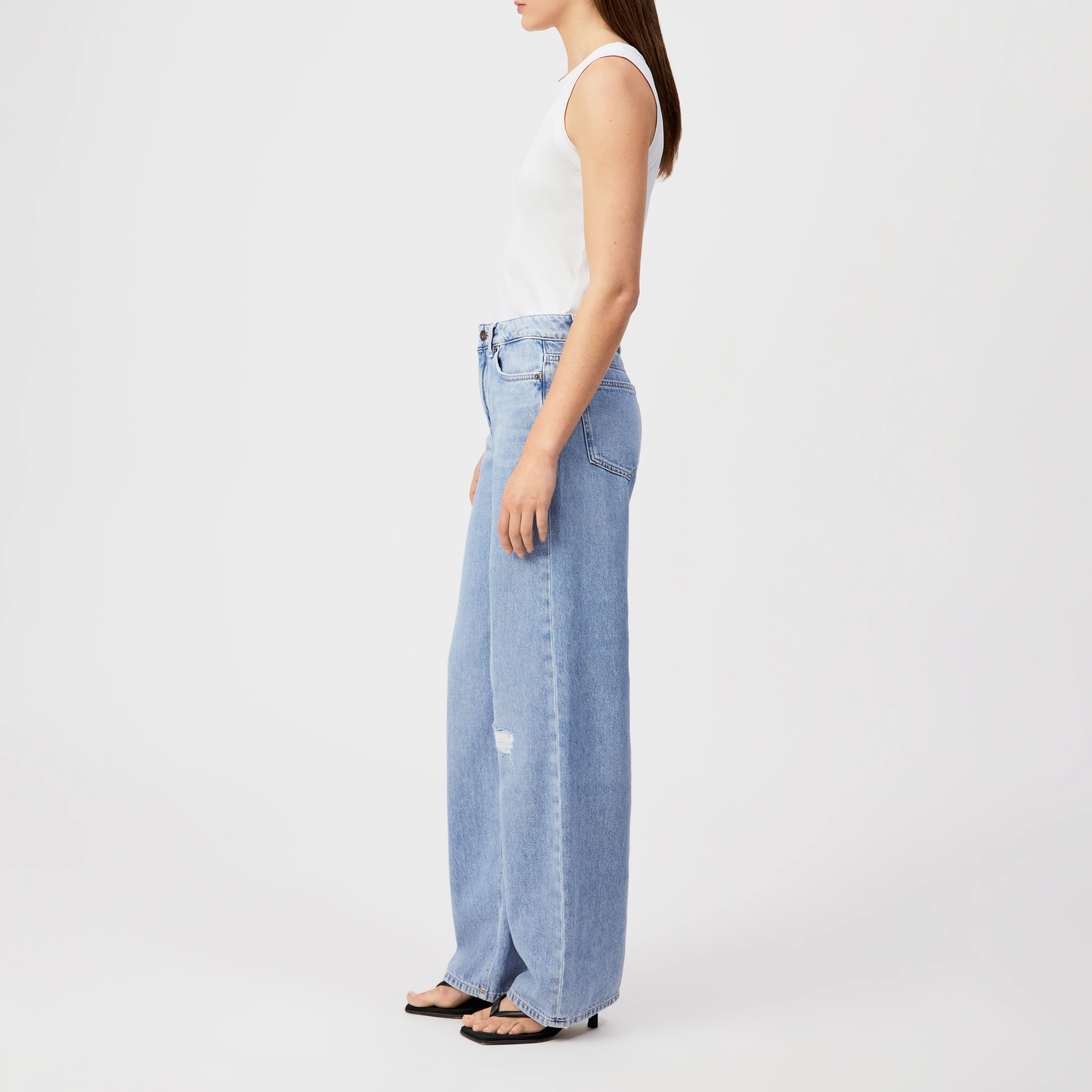 MEDLEY - Mid-rise jeans in mid-blue denim - women - blue - Seitenansicht
