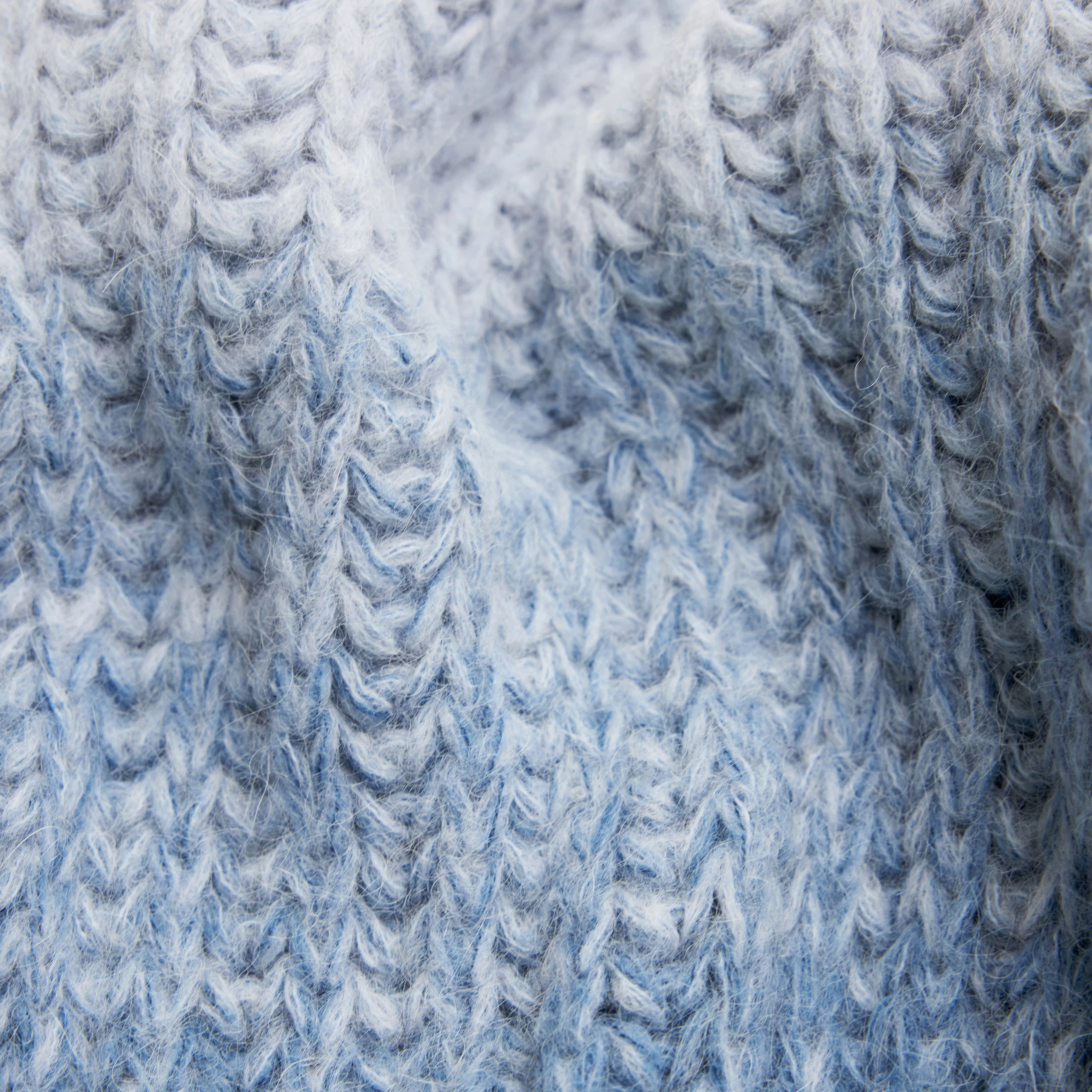 LARELYA - Sweater with balloon sleeves in luxurious Suri alpaca blend - women - blue - Materialbild (B2C)