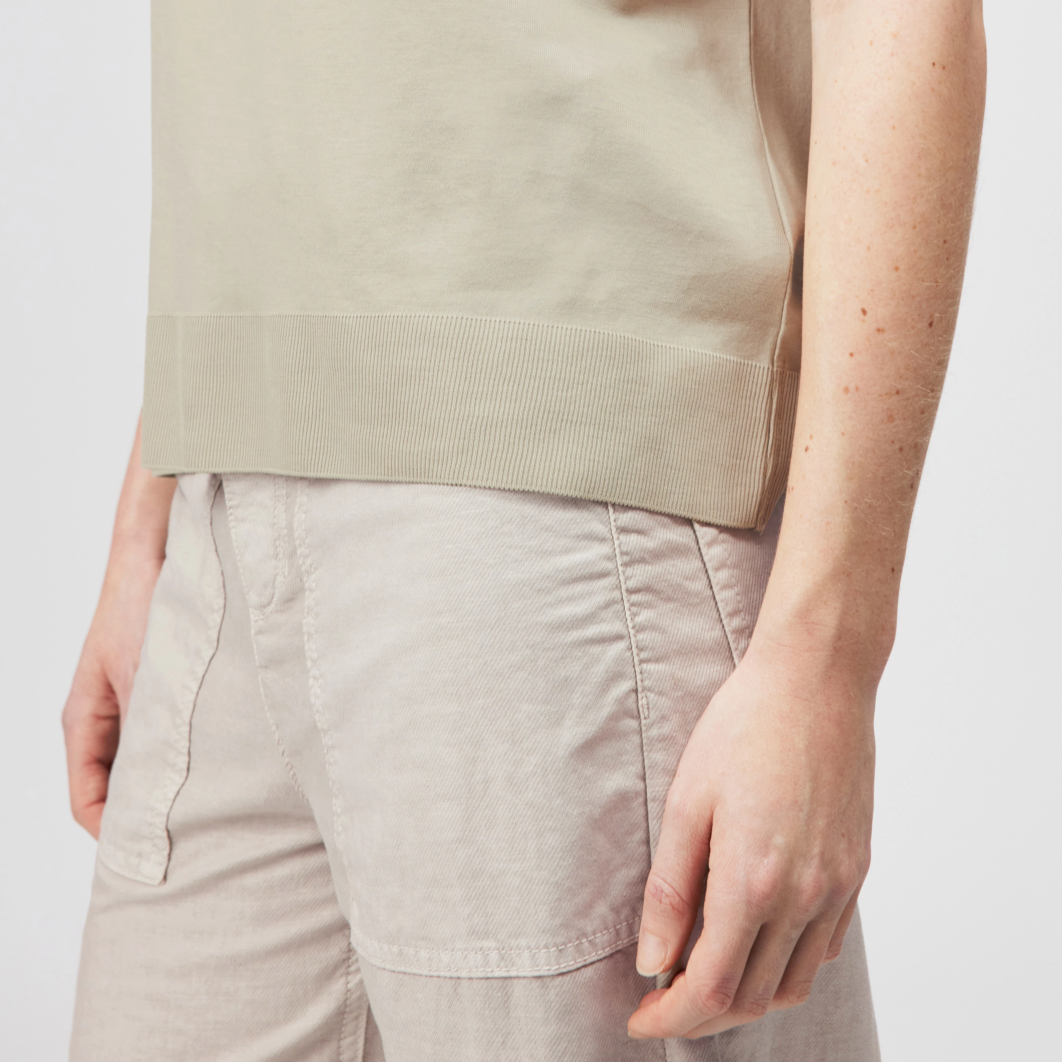 VANOPE - T-shirt in lyocell-cotton mix - women - beige - Detailansicht am Model