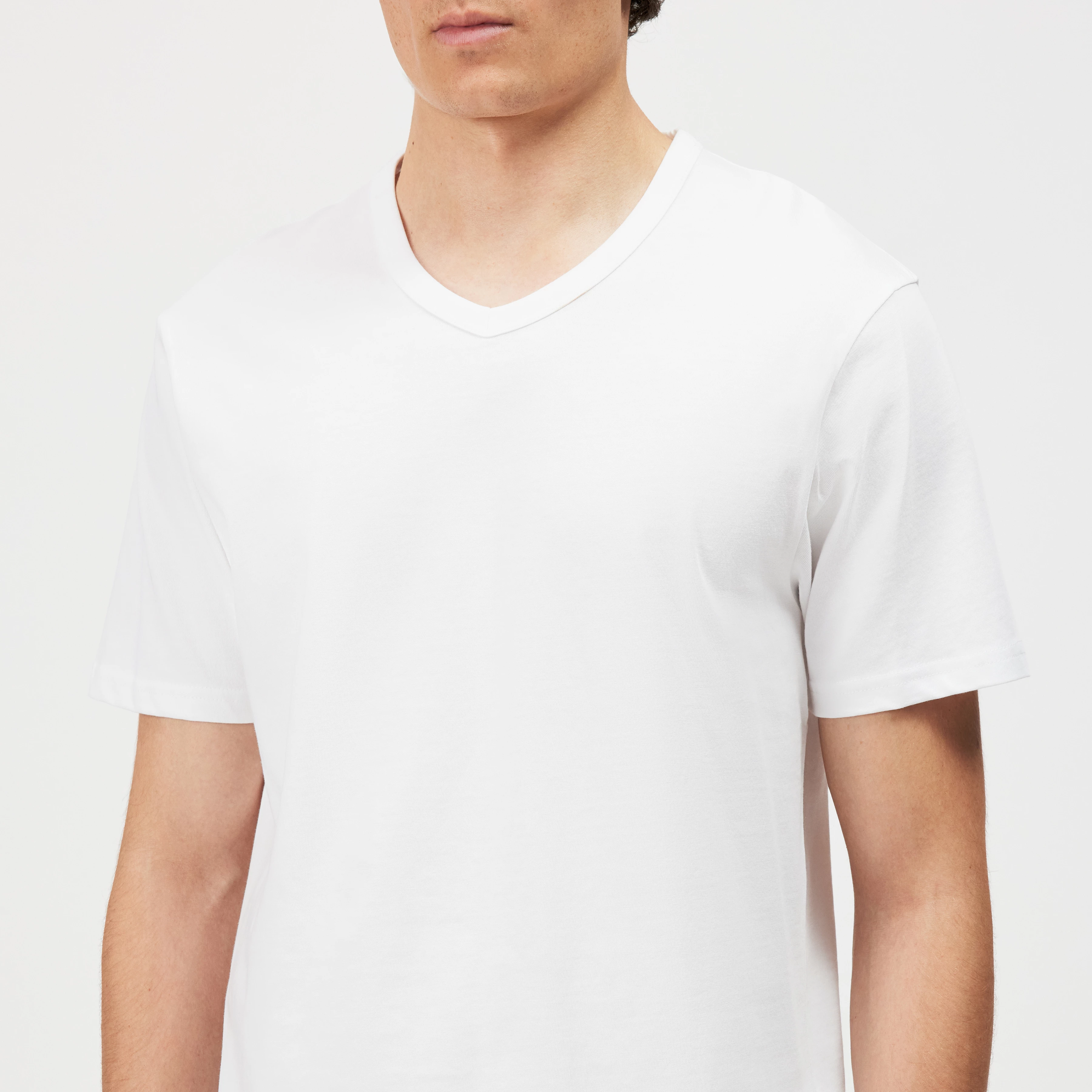 Men T-shirt MANNTE in white from DRYKORN