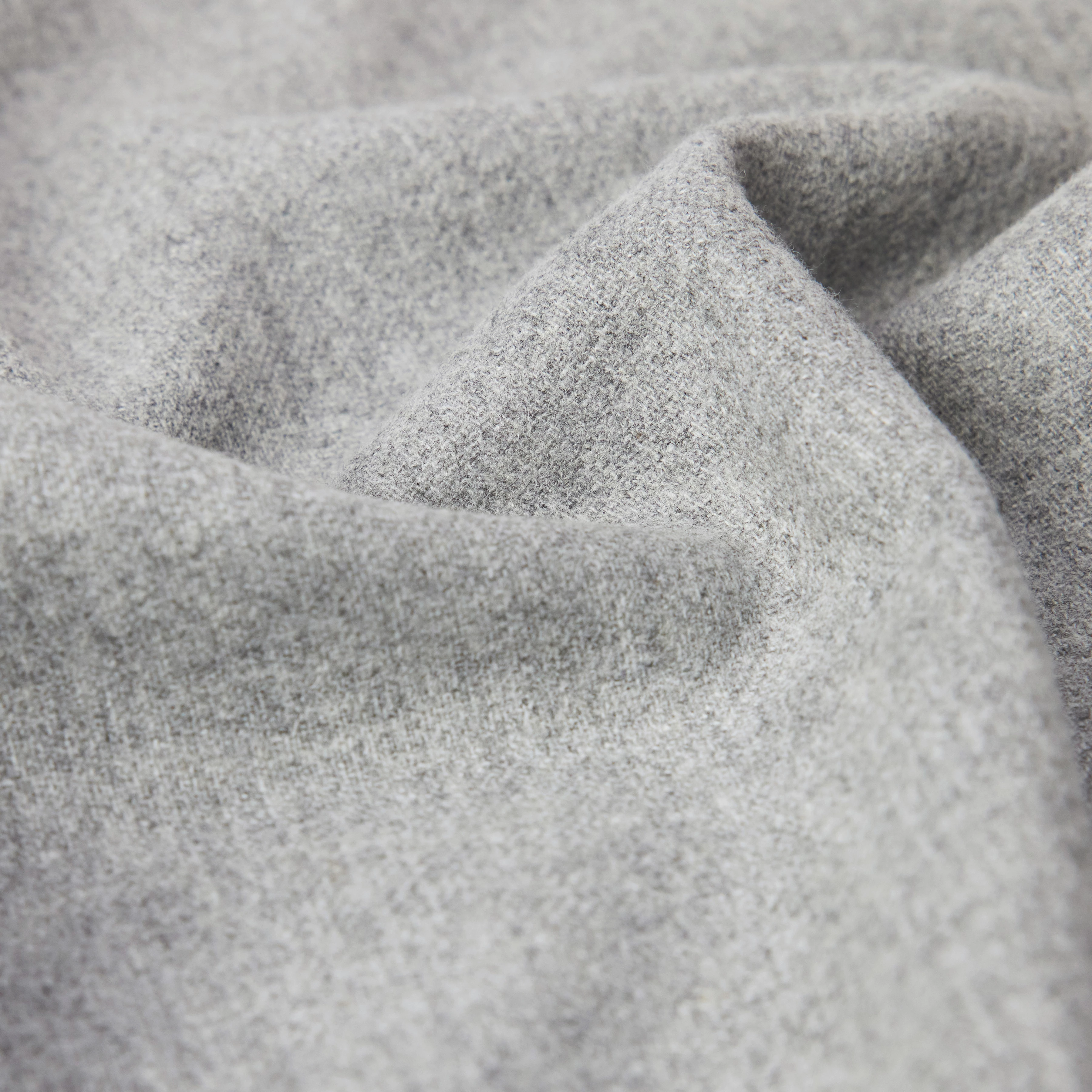 JEALOUS - Bundfaltenhose mit Barrel-Leg in Flanell - Damen - grau - Materialbild (B2C)