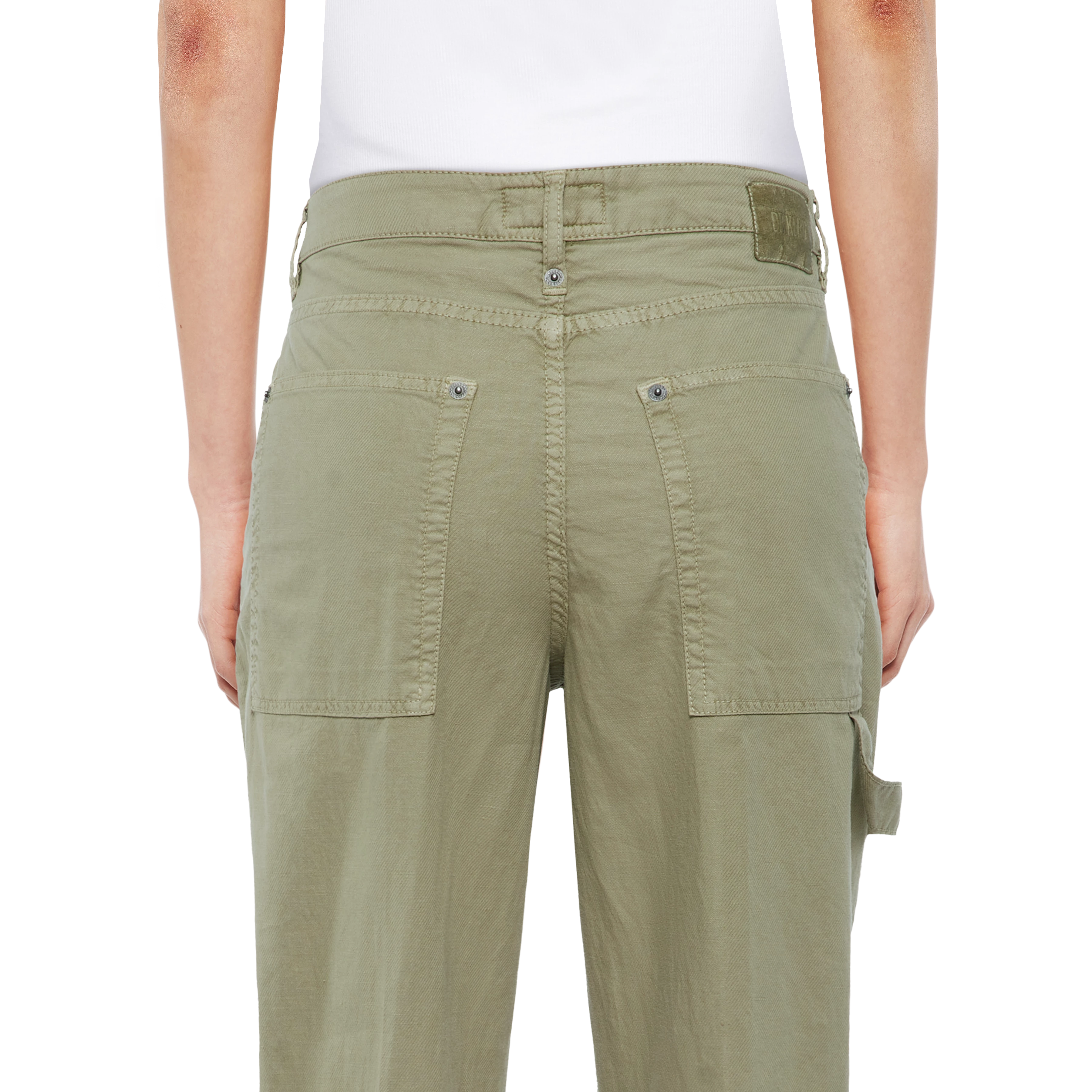 QUALIFY - Cargohose mit Bundfalte in Garment Dye - Damen - grün - Detailansicht am Model