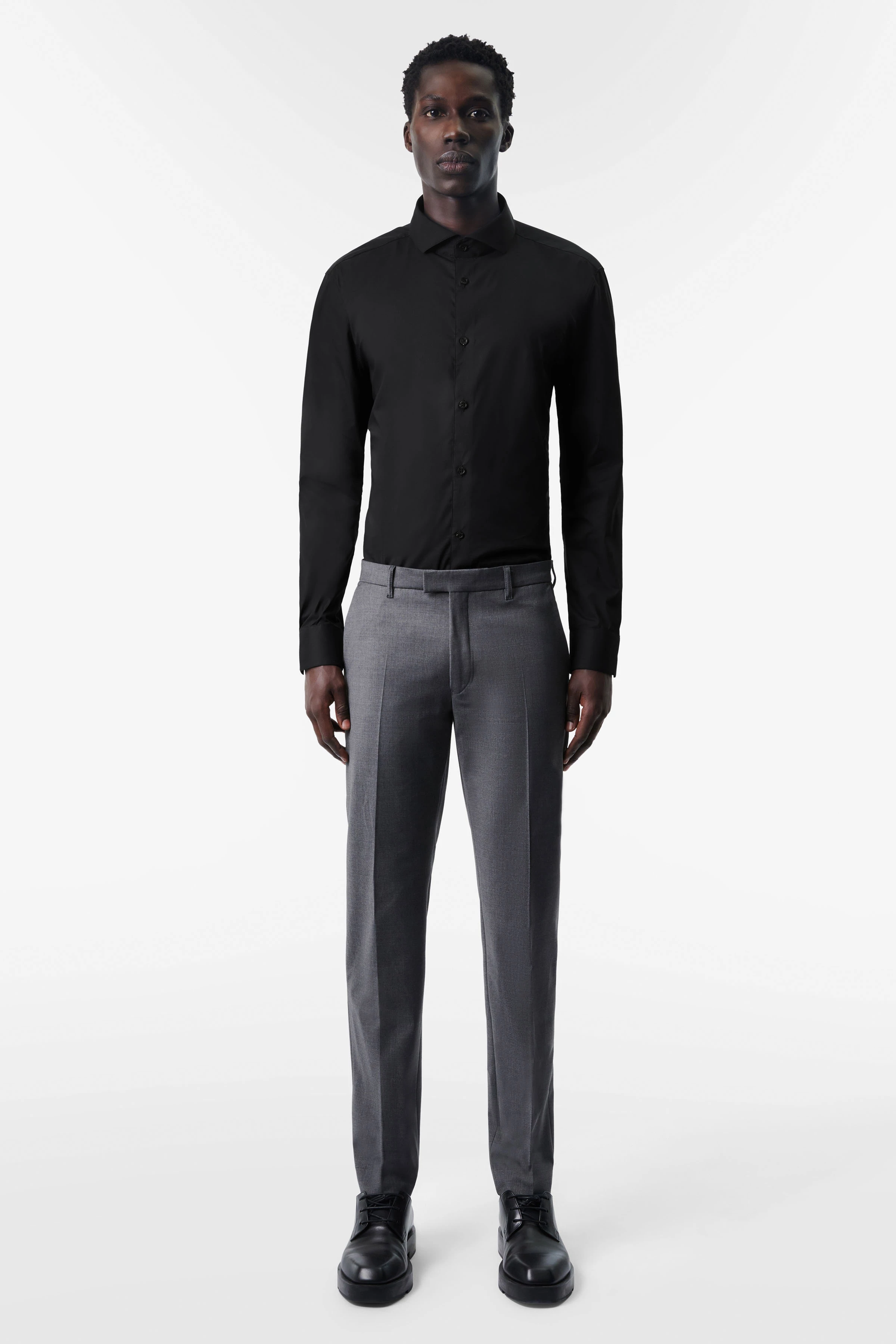 JEDDA - classic slim fit shirt with shark collar - men - Natural Aluminium - Ganzkörper-Frontansicht