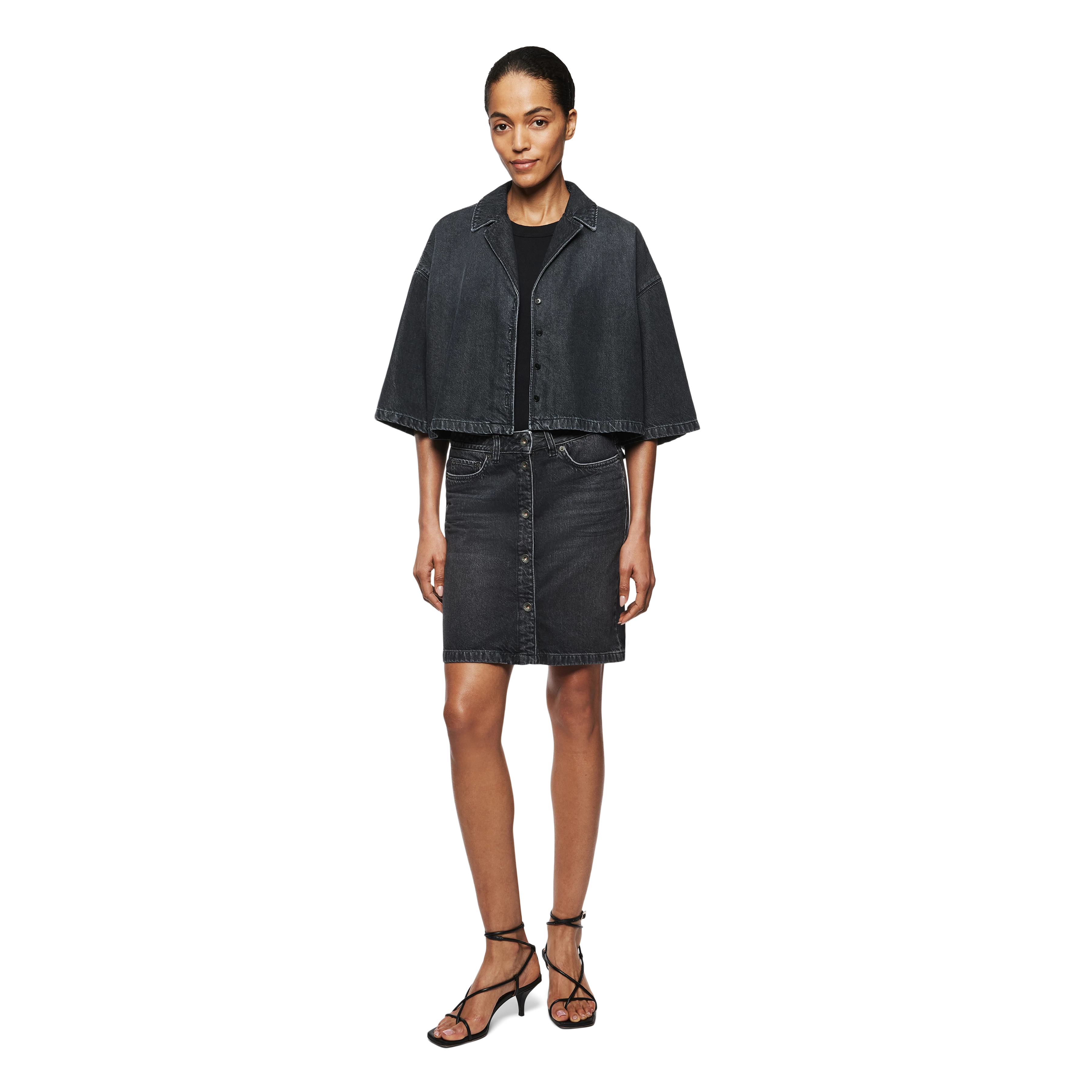 EMBUNA - Verkürzte Hemdbluse in Grey Denim - Damen - schwarz - Ganzkörper-Frontansicht