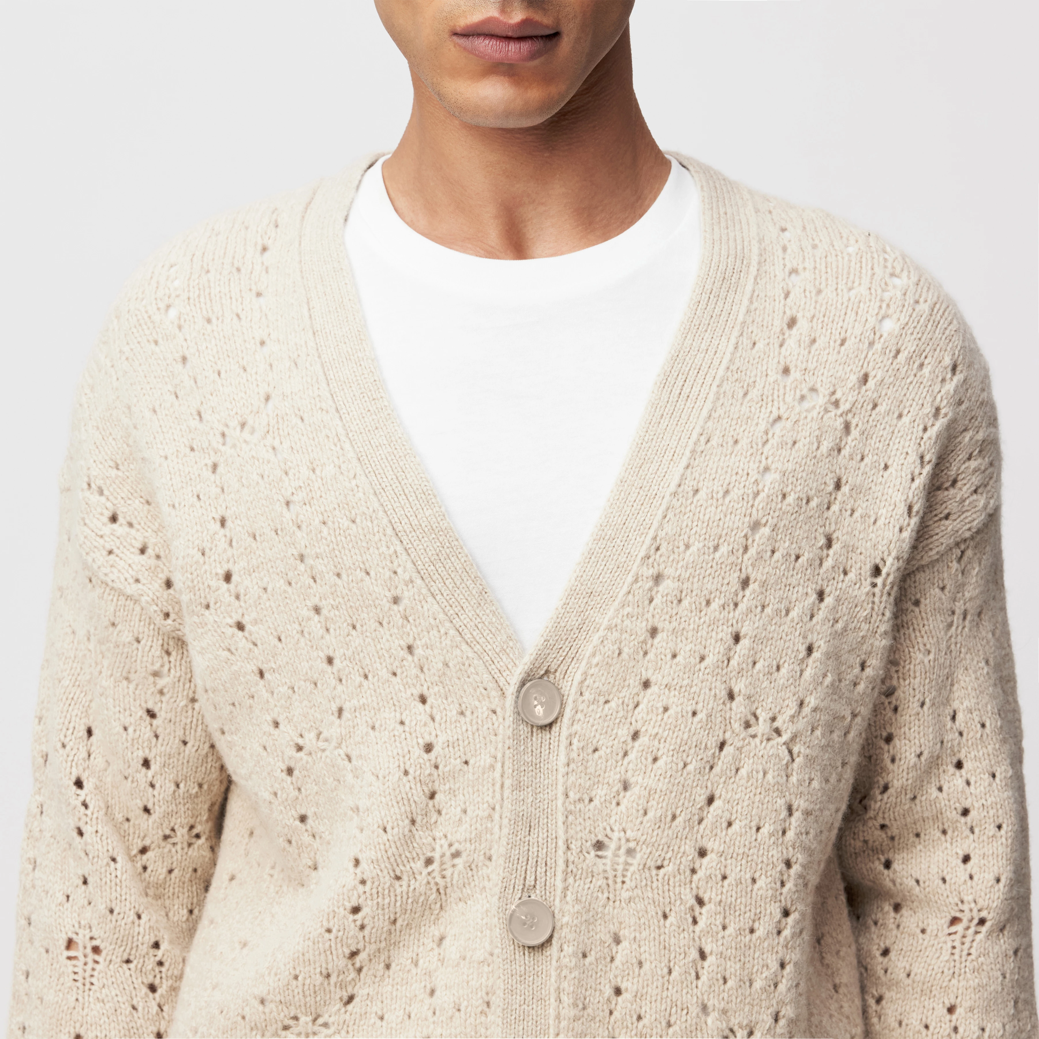 ELDARO - Cardigan in Wolle - Herren - beige - Detailansicht am Model