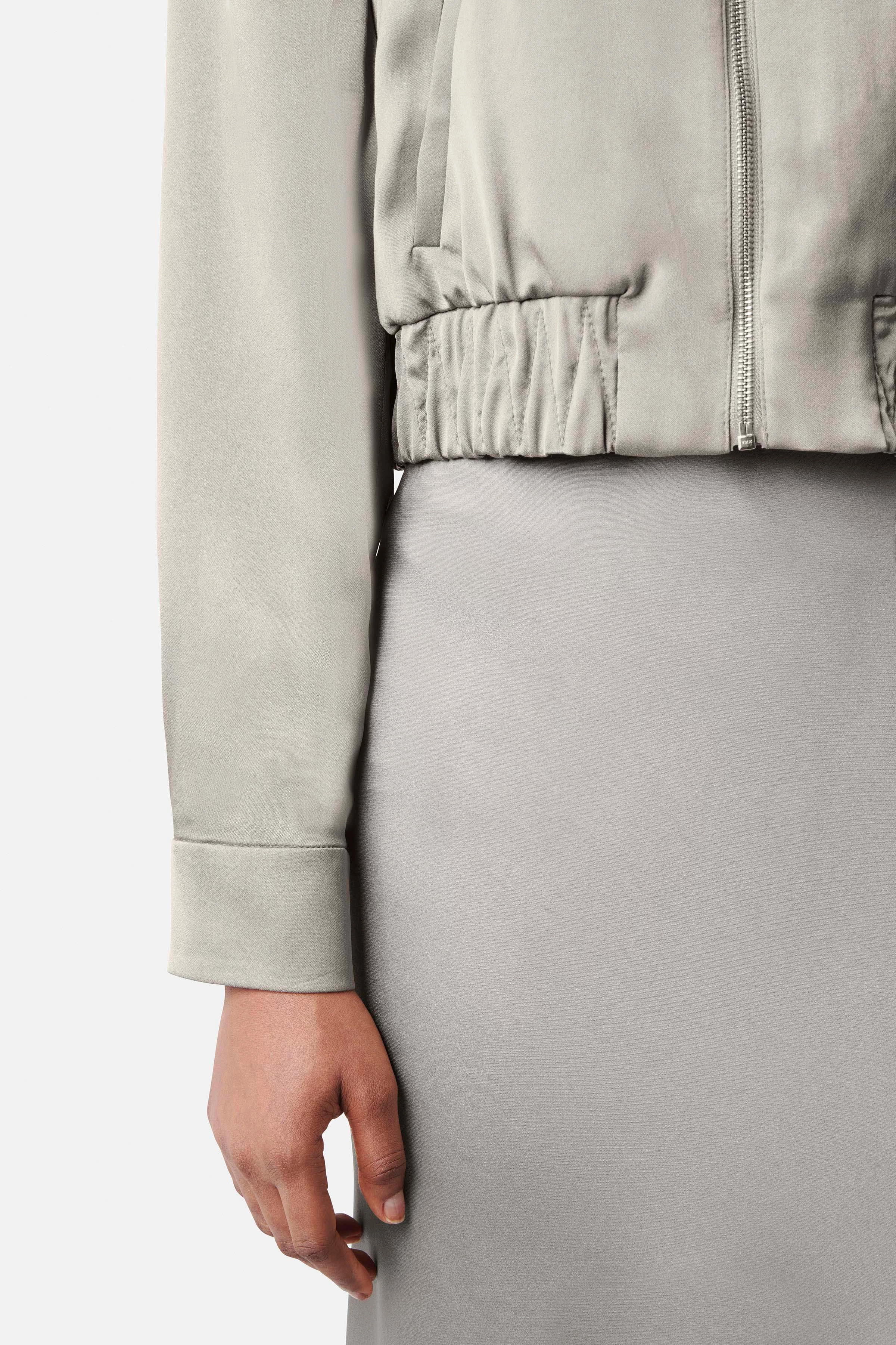 RADWAY - short blouson in satin - women - beige - Seitenansicht