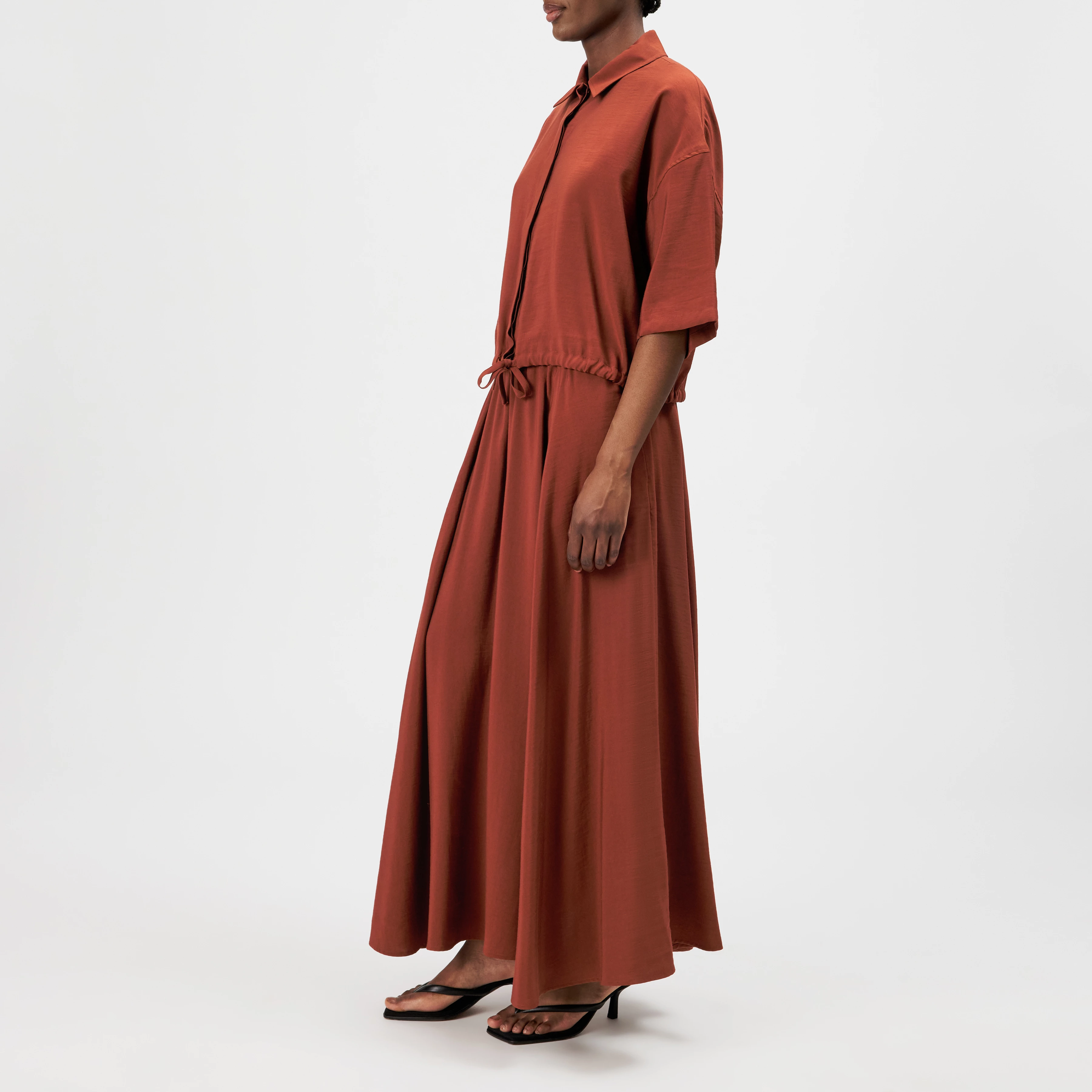LAINAY - Chemisier court en twill fluide - women - rouge - Seitenansicht