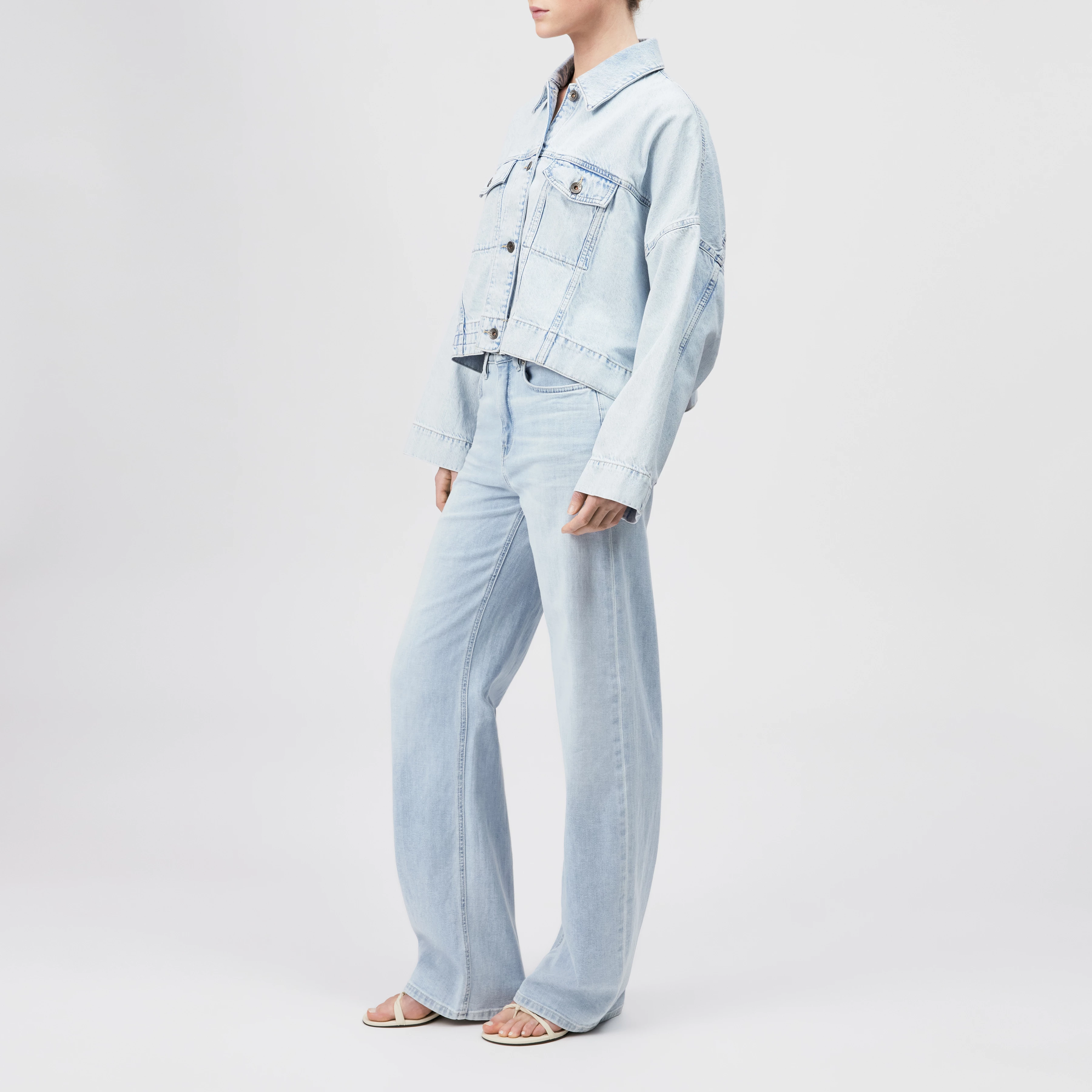 HOLBROOKS - Veste oversized en denim bleu clair - women - bleu - Seitenansicht