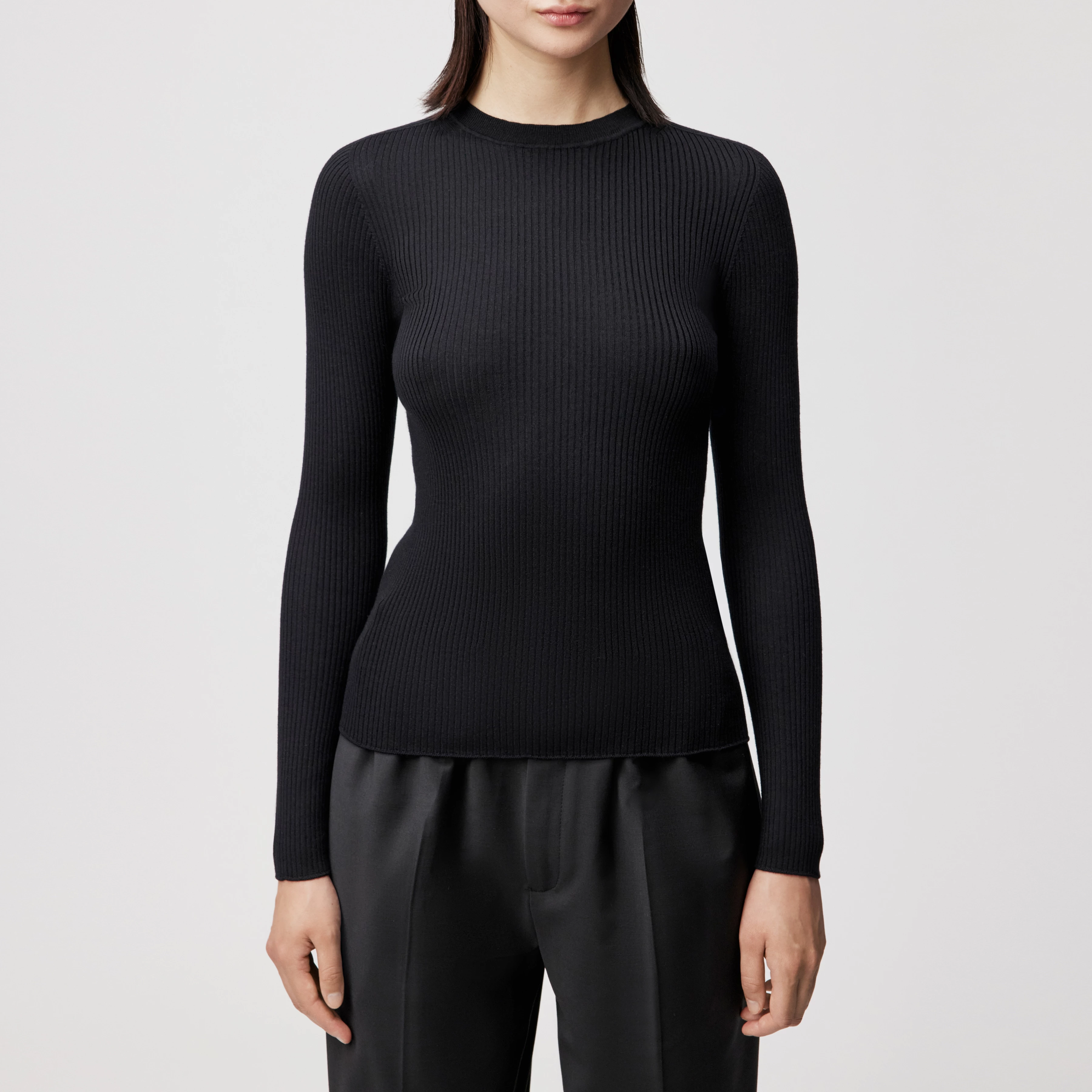 ERMA - Longsleeve mit Rundhals in fließendem Wollmix - Damen - schwarz - Frontansicht