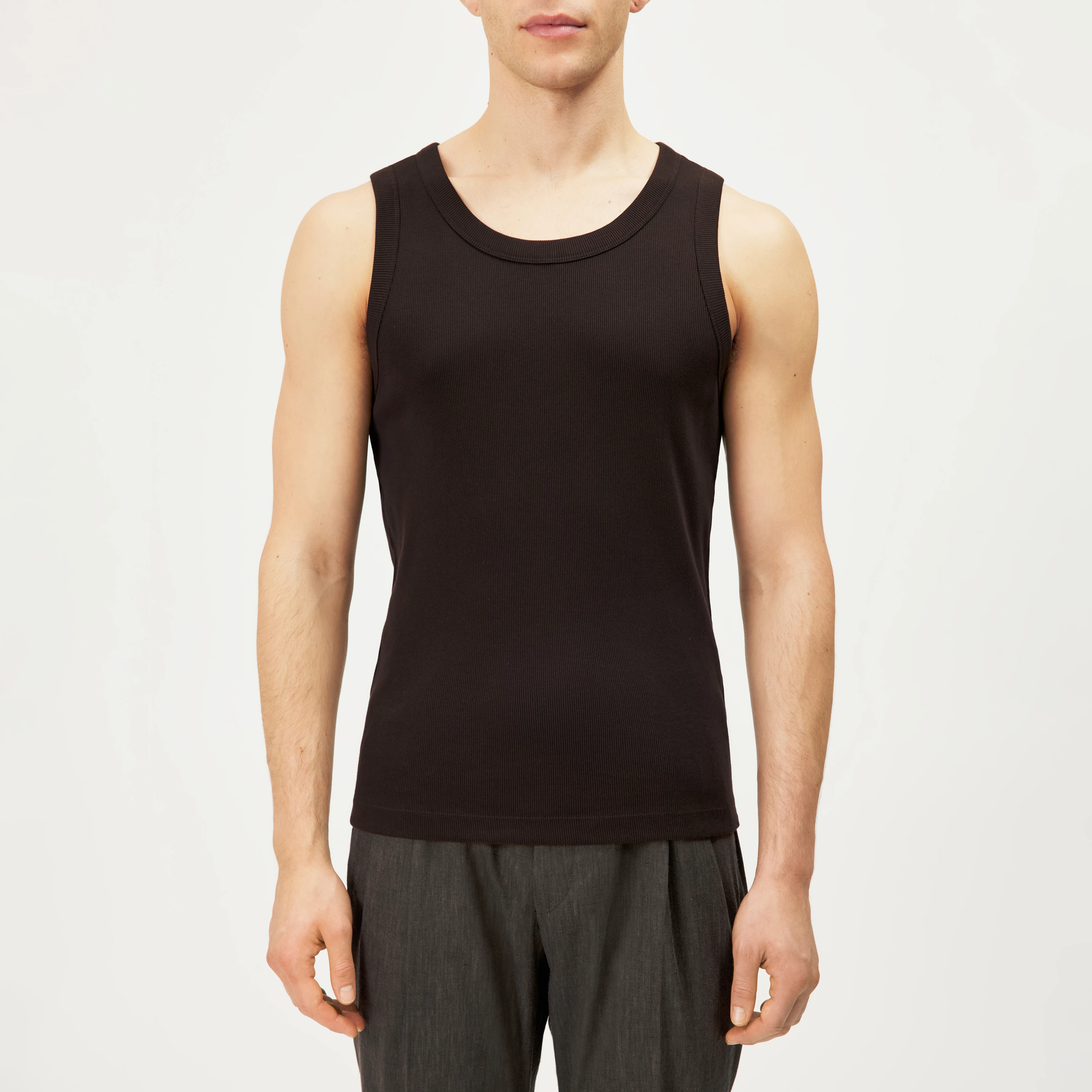 NATHAN - Kropsnær ribbet tanktop i bomuld - men - brun - Frontansicht