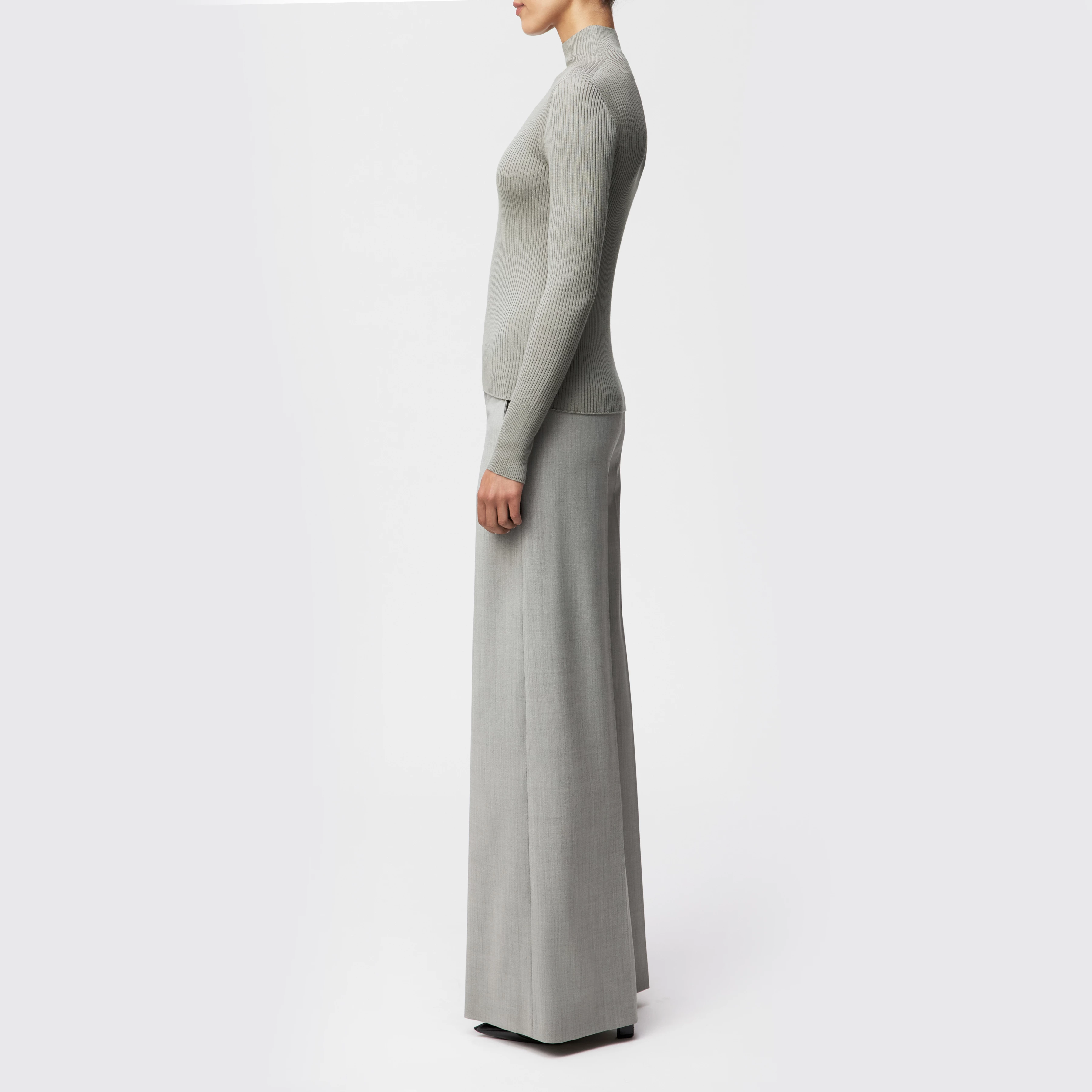 INARI - Rollkragenpullover in fließendem Wollmix - Damen - beige - Seitenansicht