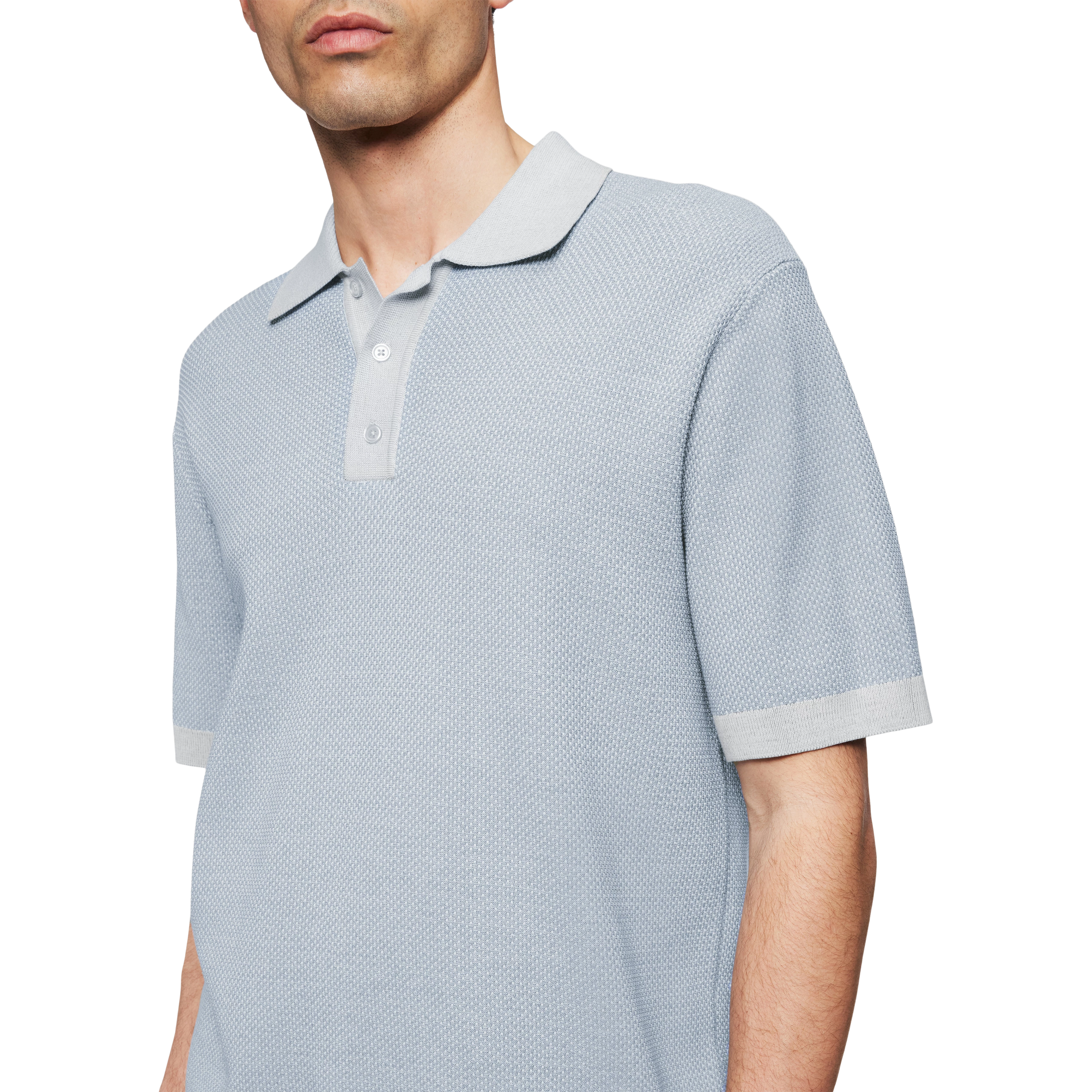 TAMIAN - Strick Polo in merzerisierter Baumwolle - Herren - blau - Detailansicht am Model