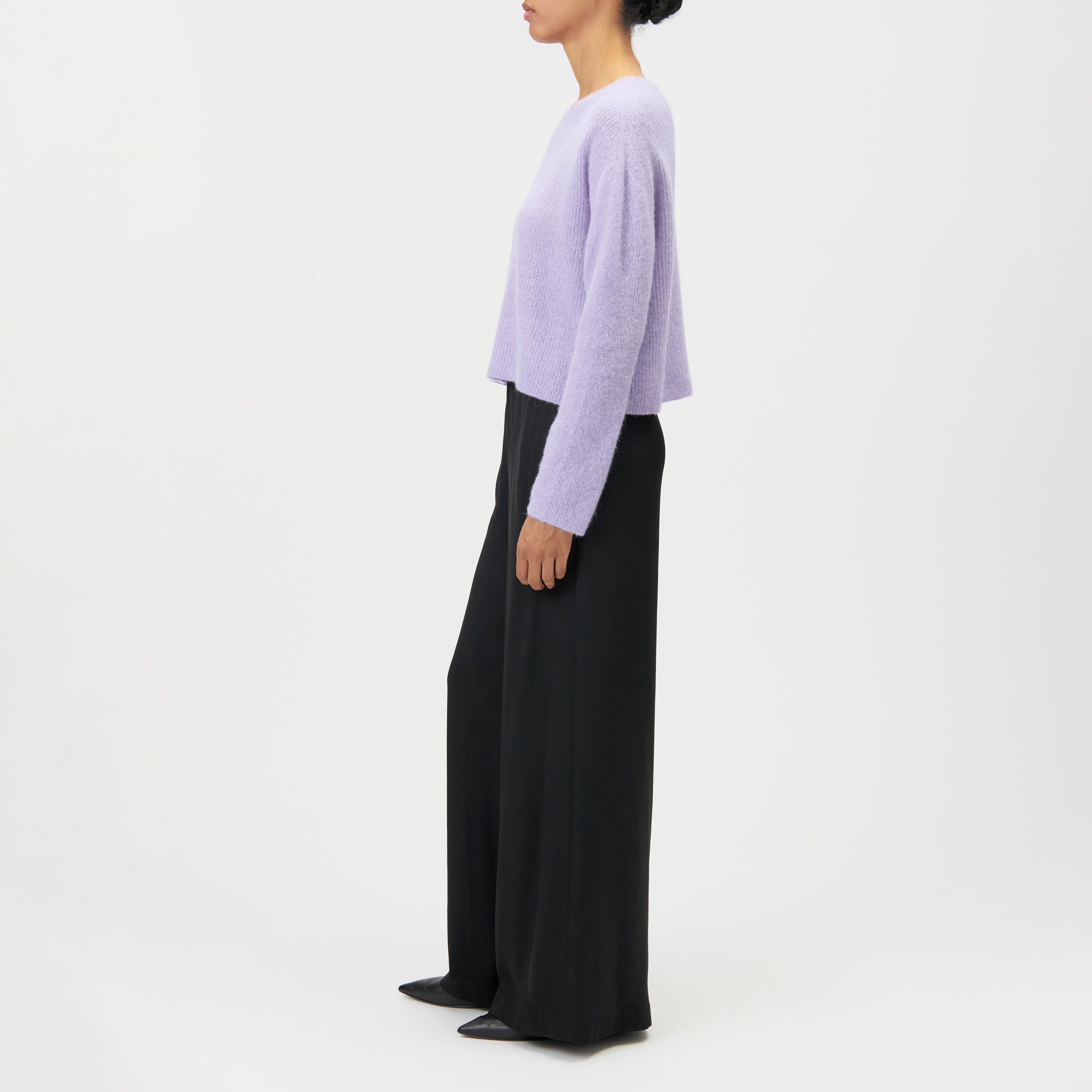 IMENY - Short Suri Alpaca blend jumper - women - purple - Seitenansicht
