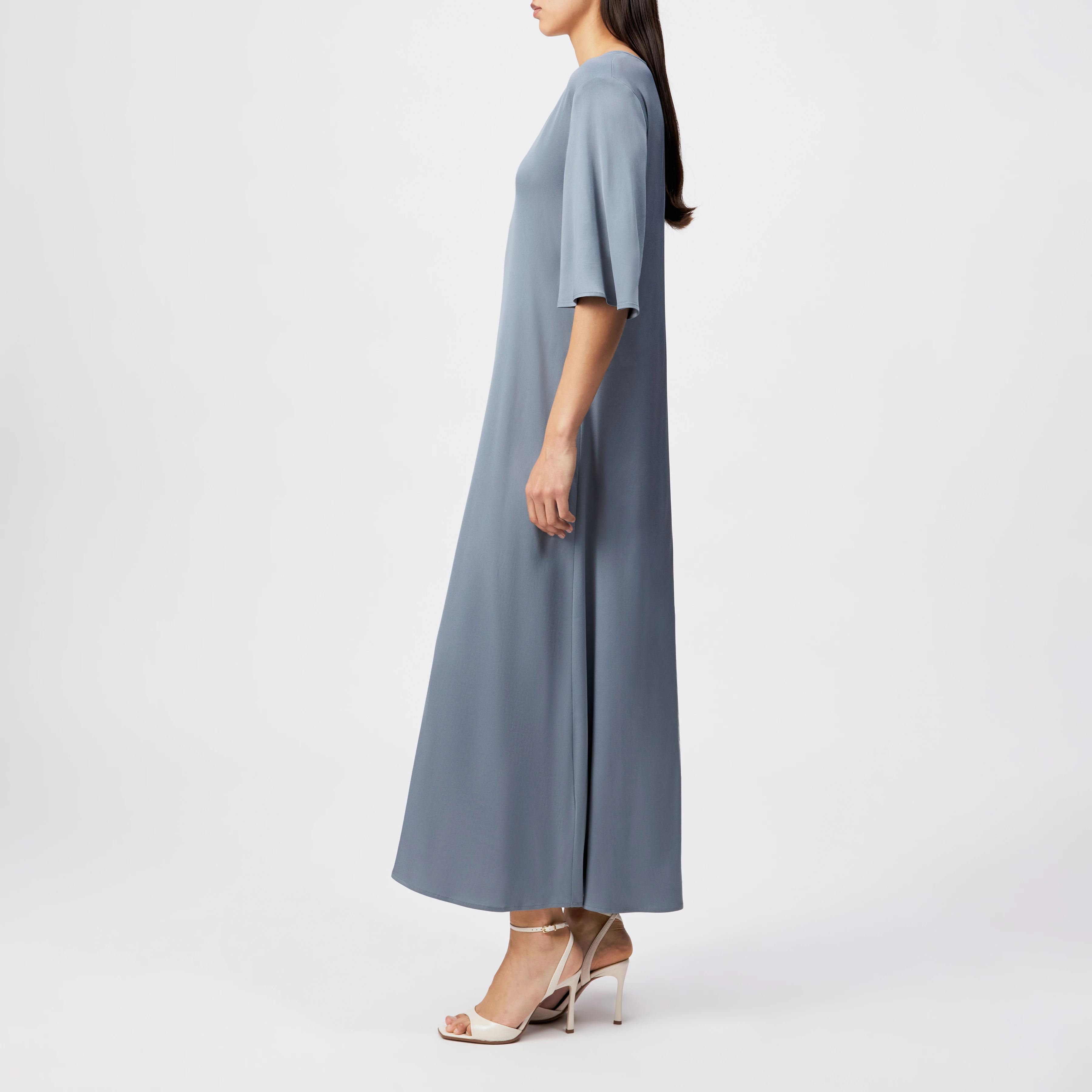 TIVONA - Satin maxi dress with short sleeves - women - blue - Seitenansicht