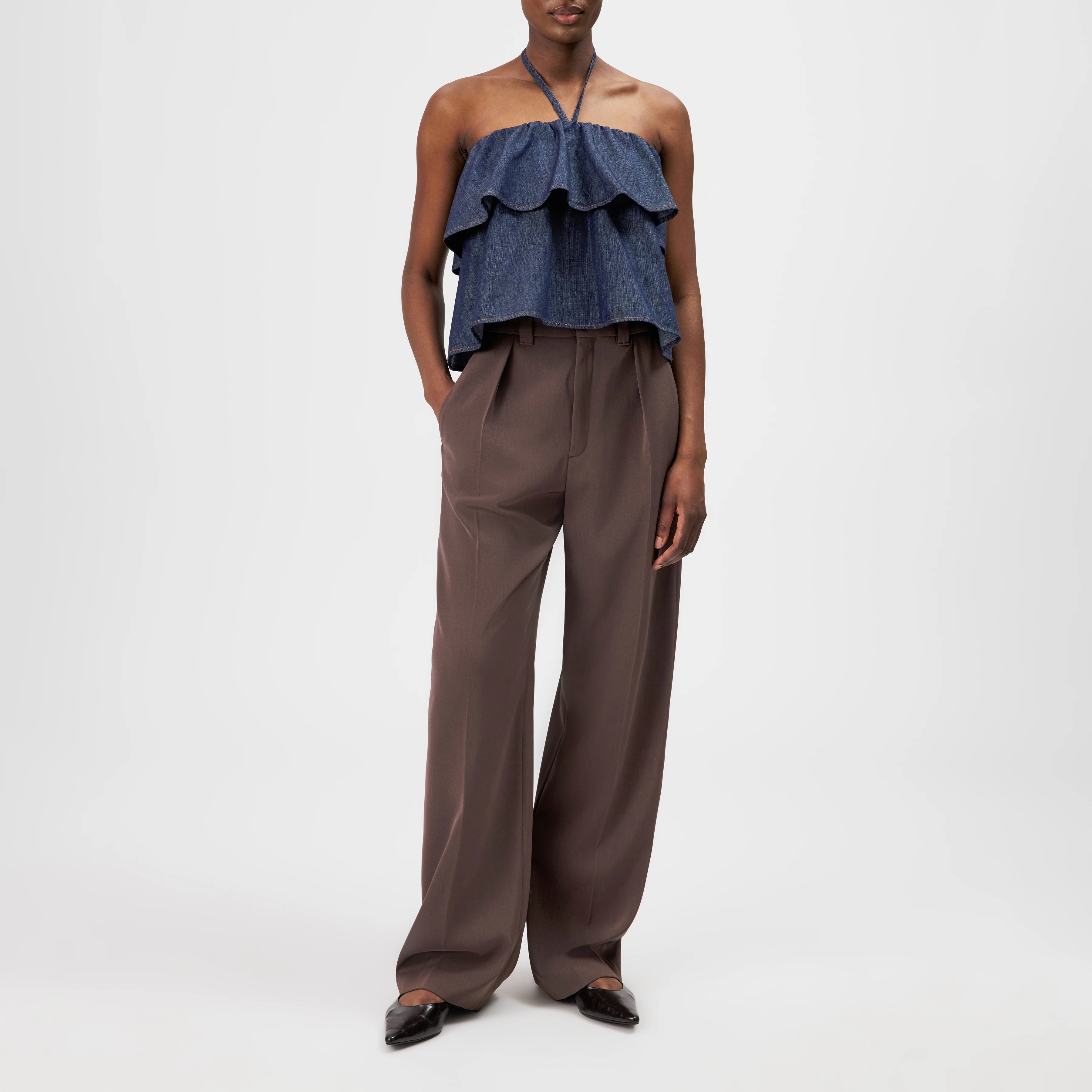 RIVANA - Denim-look cropped bandeau, halterneck. - women - blue - Ganzkörper-Frontansicht