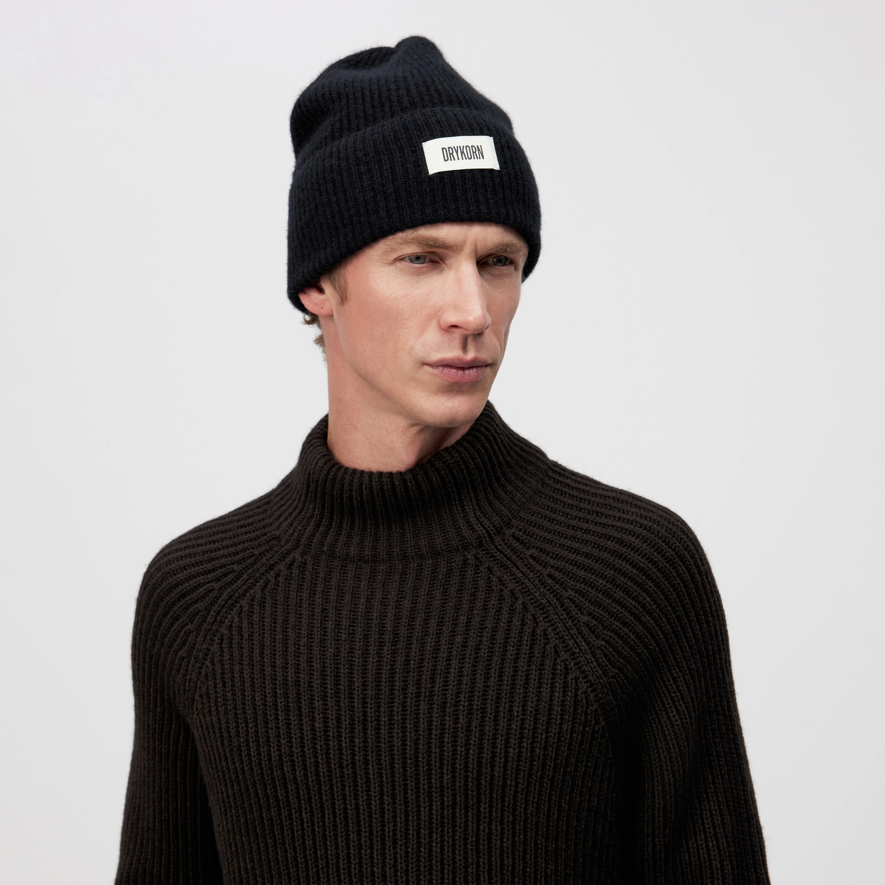 LOAH - Beanie in 100% cashmere - unisex - Natural Aluminium - Seitenansicht