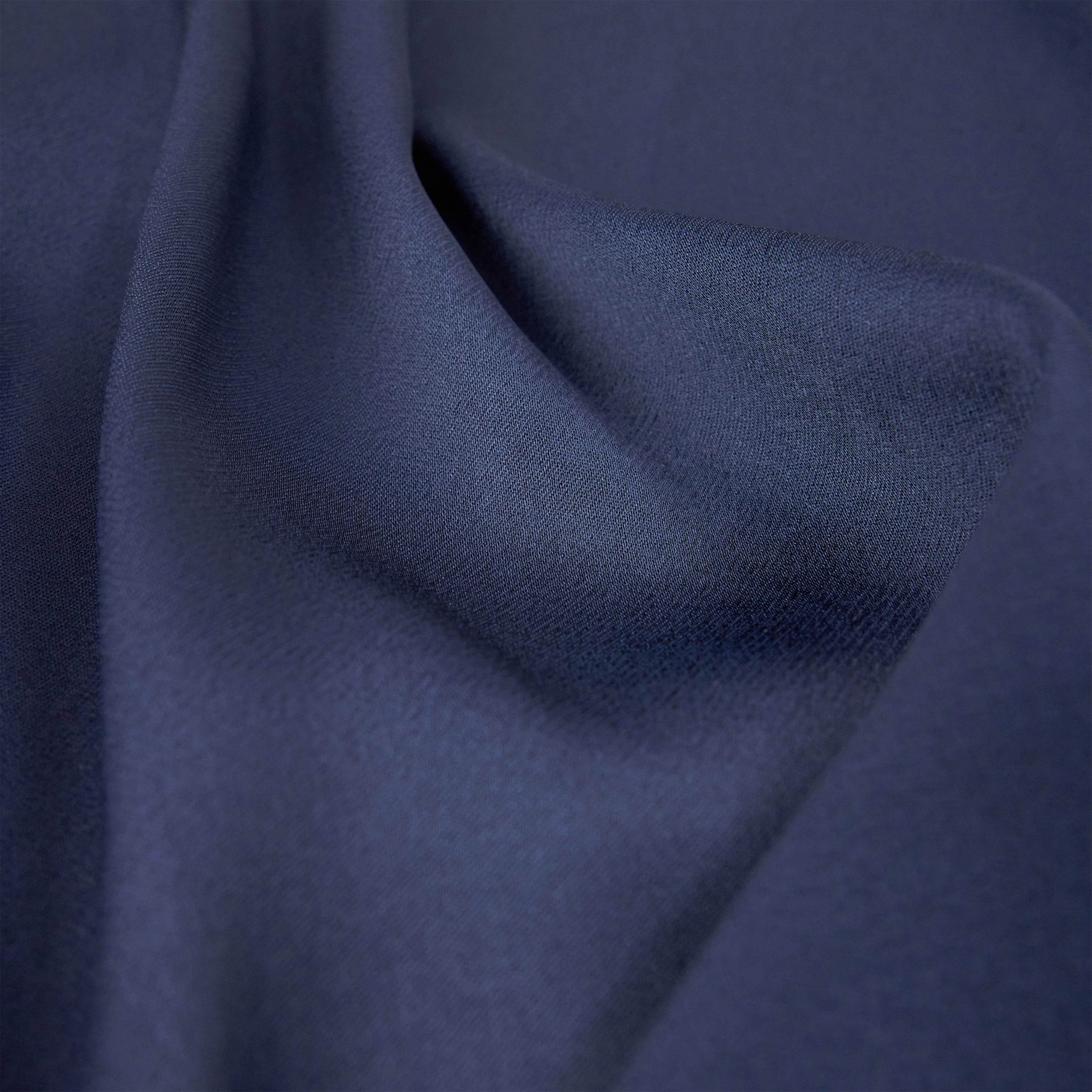 NIALINI - T-shirt blouse in satin - women - blue - Materialbild (B2C)