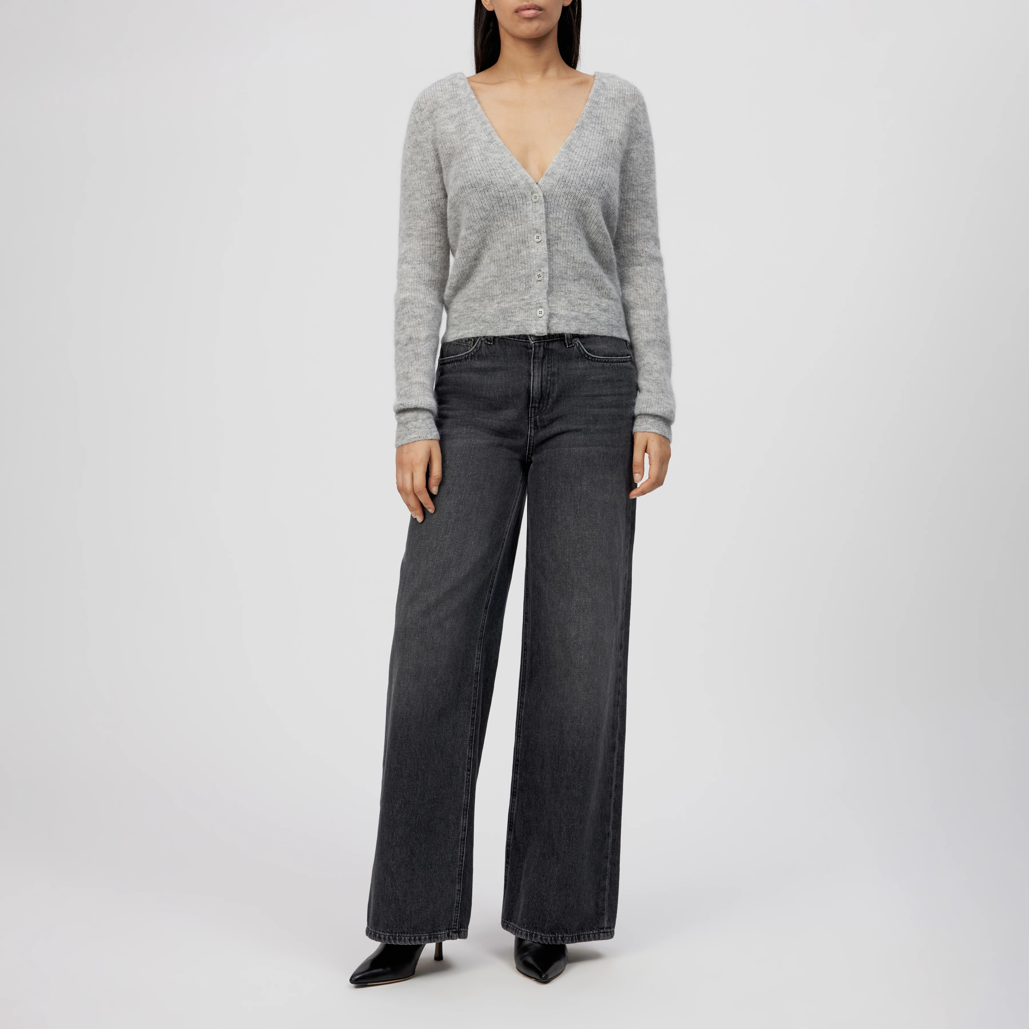 GERTIJA - Cardigan in luxurious Suri alpaca blend - women - grey - Frontansicht