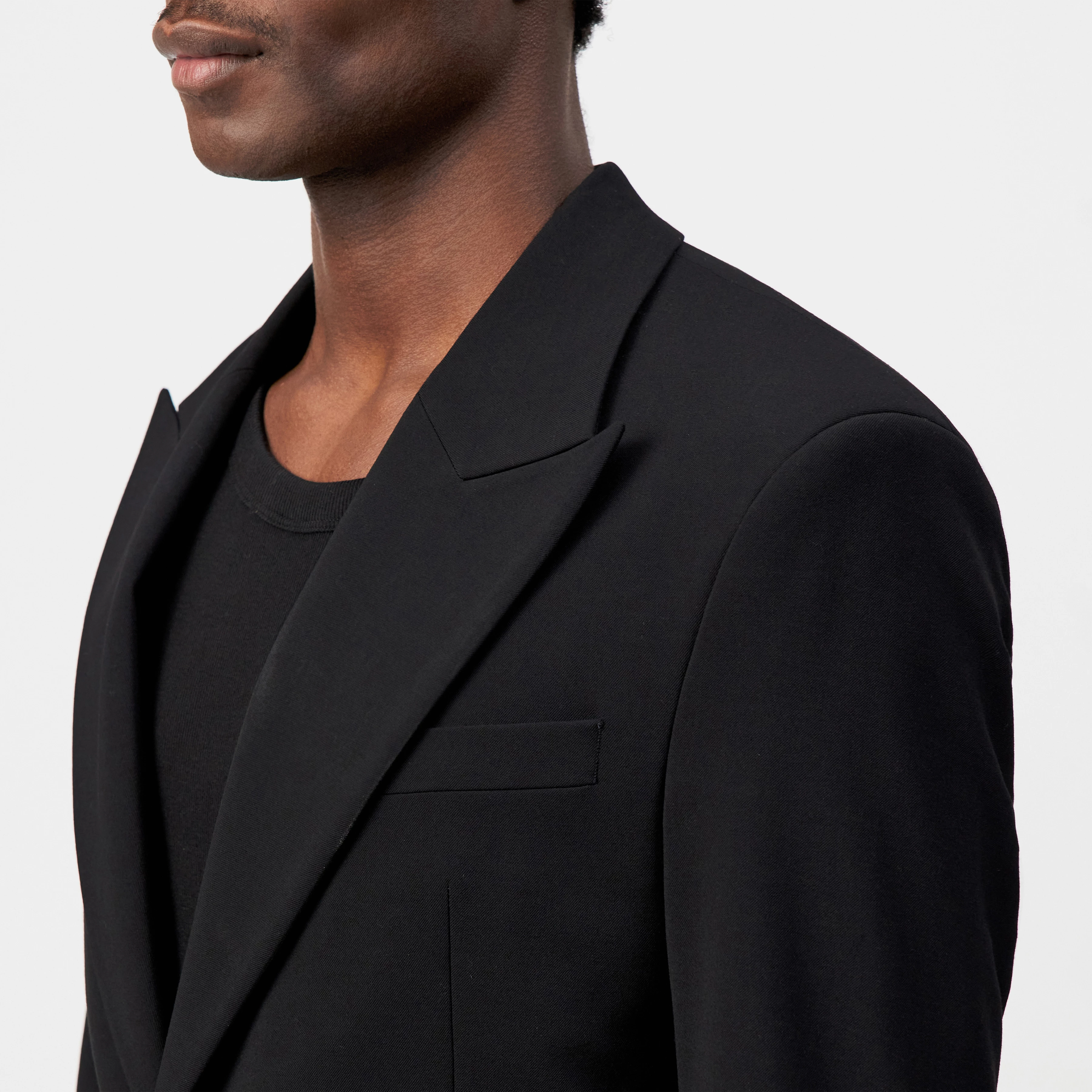 JACATO - Dinner jacket in gabardine - men - Natural Aluminium - Detailansicht am Model