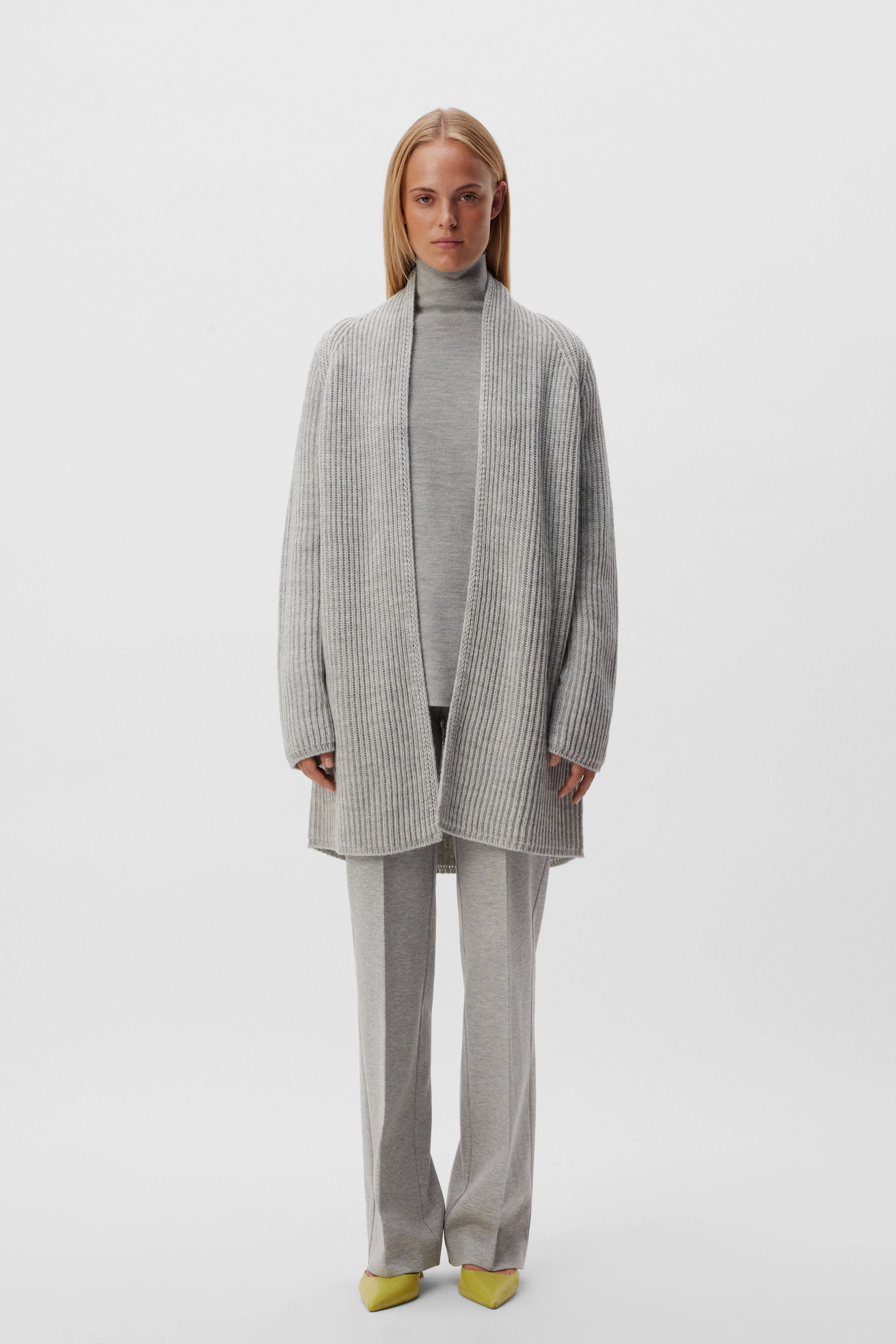 BLUMA - vest van wol-alpaca mix - dames - grijs - Ganzkörper-Frontansicht