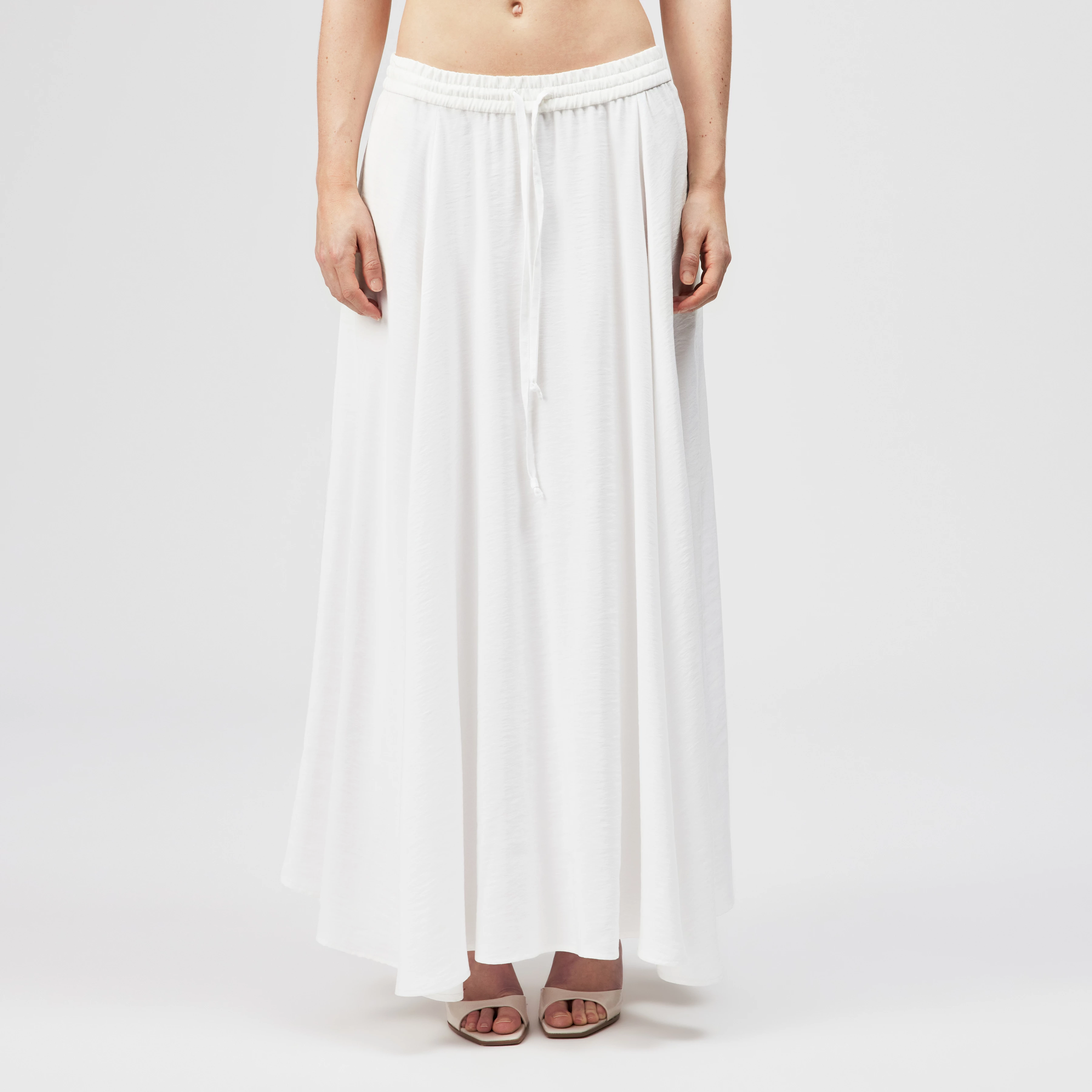 QERIME - Modal twill pleated skirt - women - off white - Frontansicht