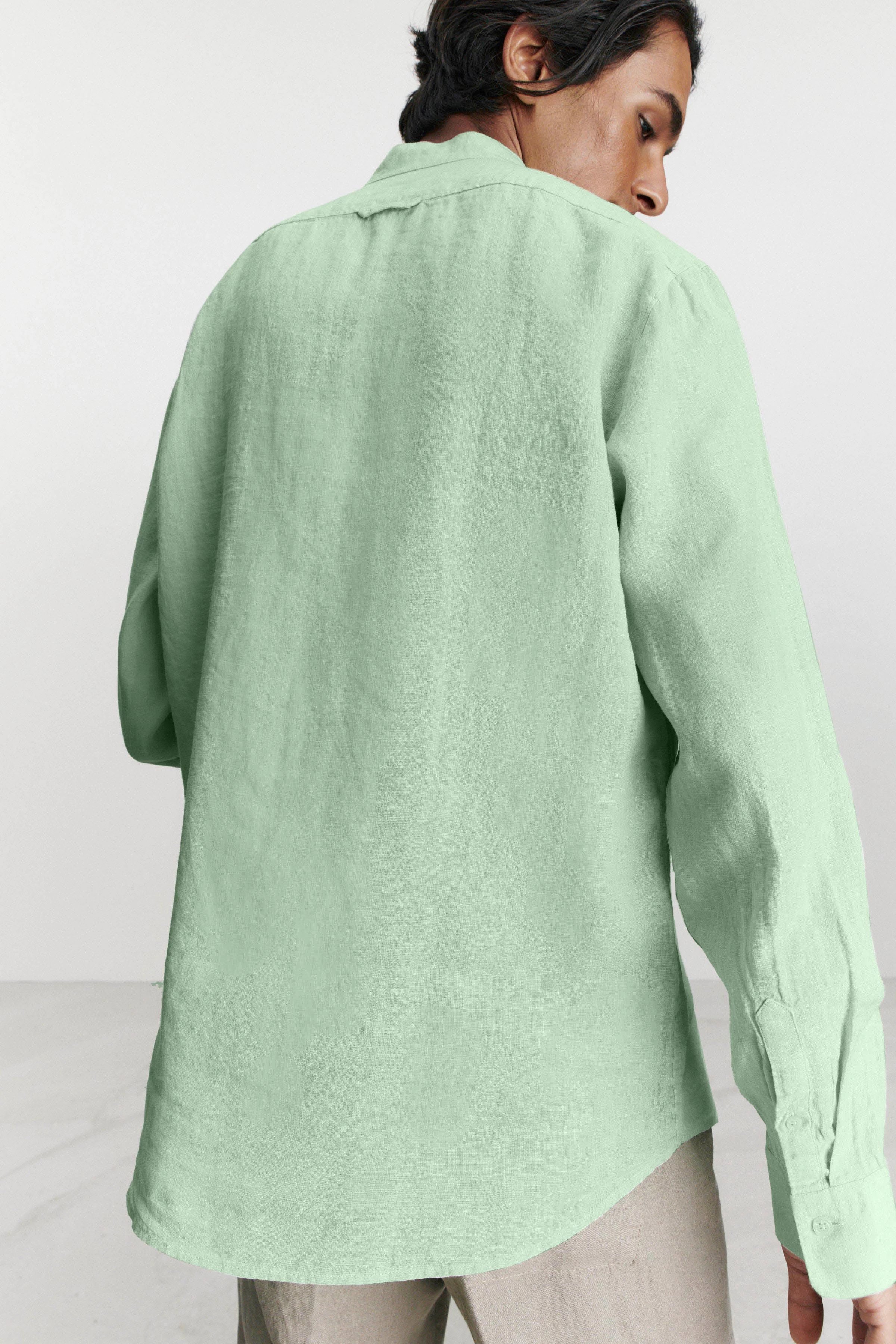 TAROK - Leinen Stehkragenhemd - Herren - grün - Rückansicht