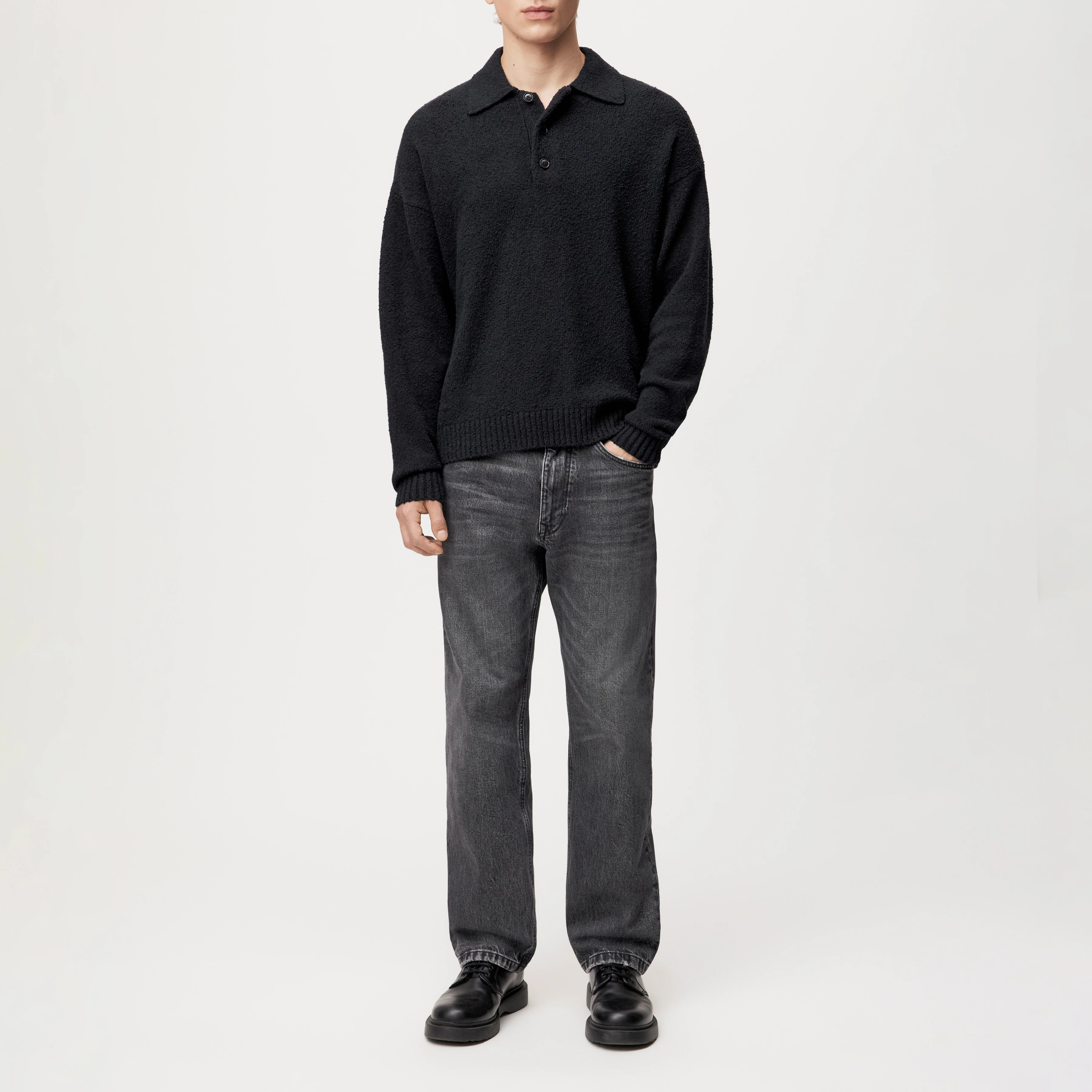 BEKKET - Knitted polo shirt with button placket in bouclé cotton blend - men - Natural Aluminium - Ganzkörper-Frontansicht