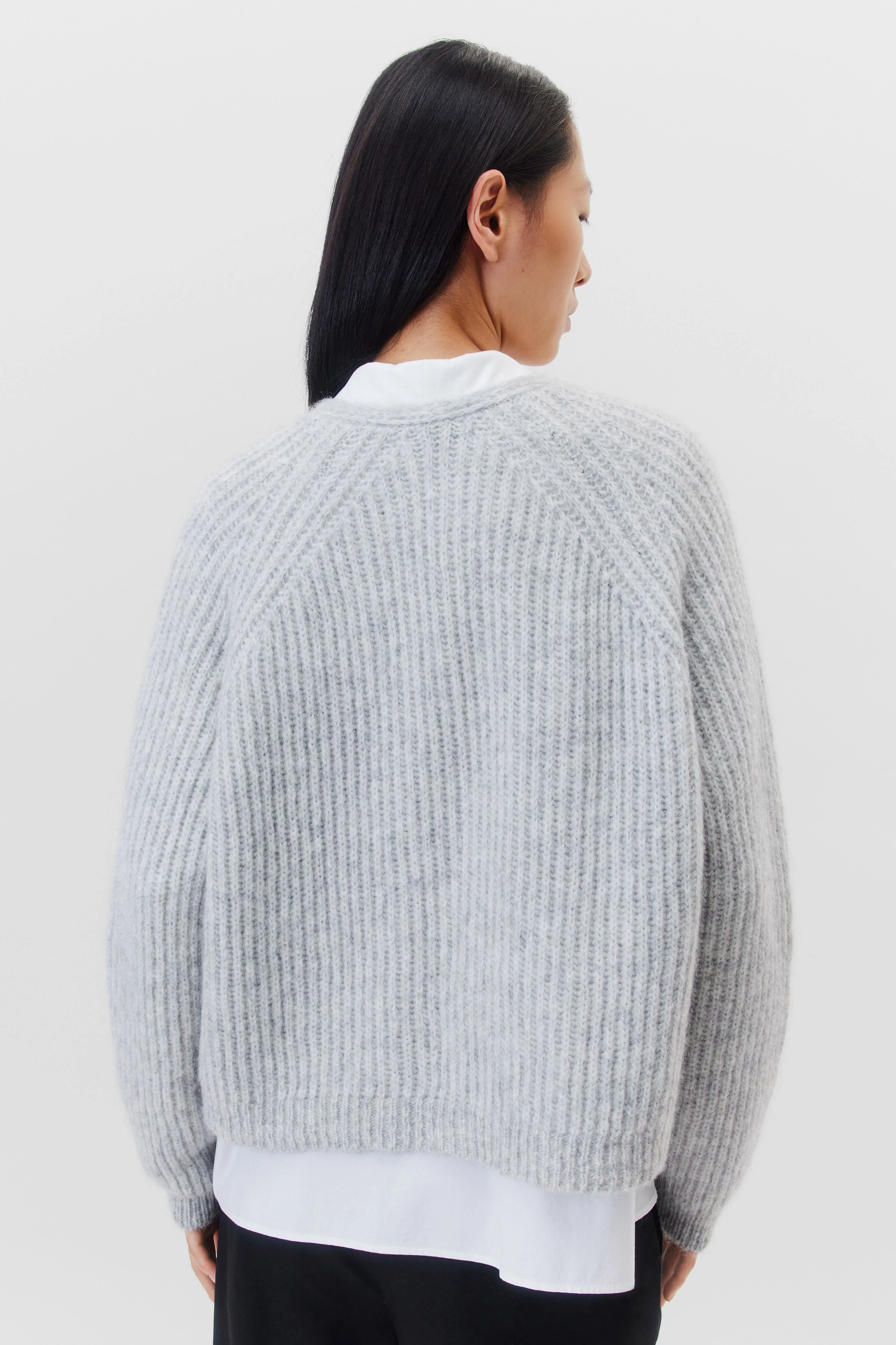 MANUMY - Strickjacke in Alpaka-Mix - Damen - grau - Rückansicht