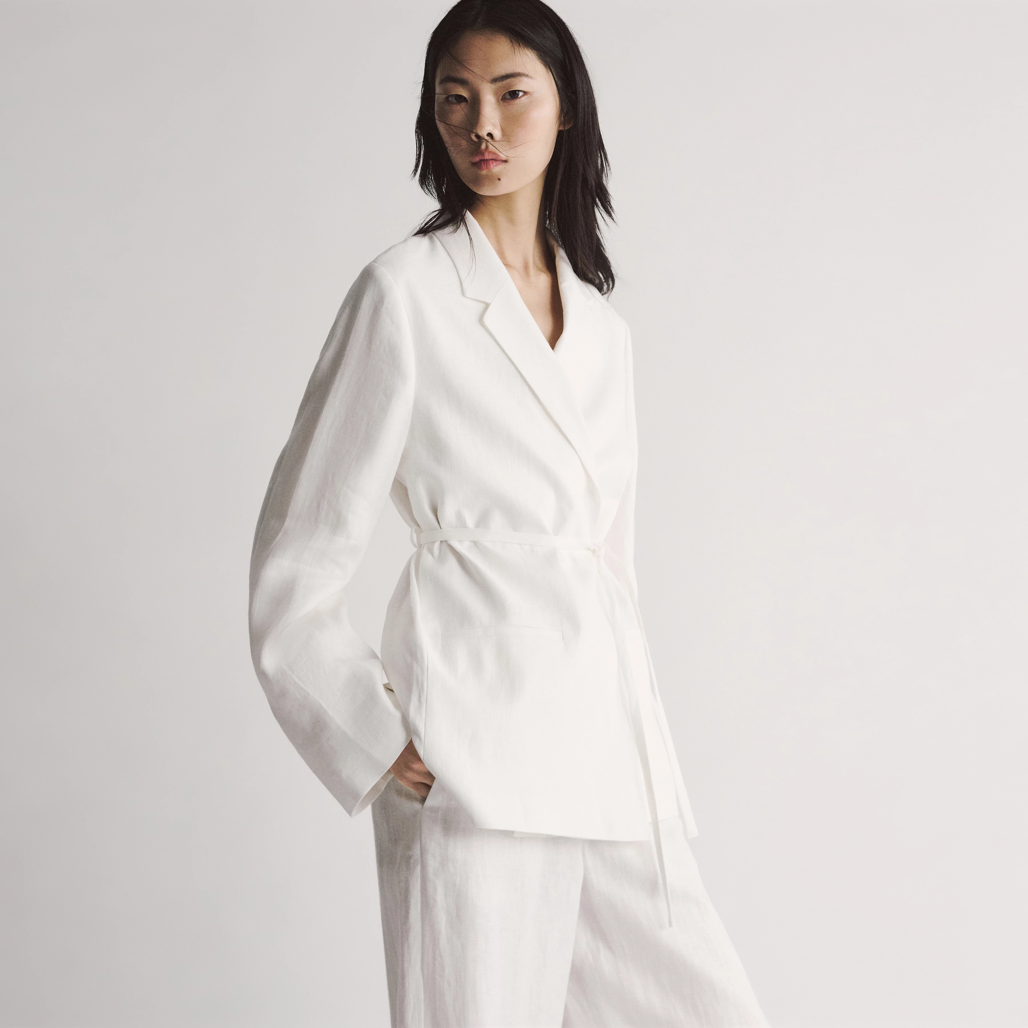 WINCHAM - Pure linen blazer with tie belt - women - off white