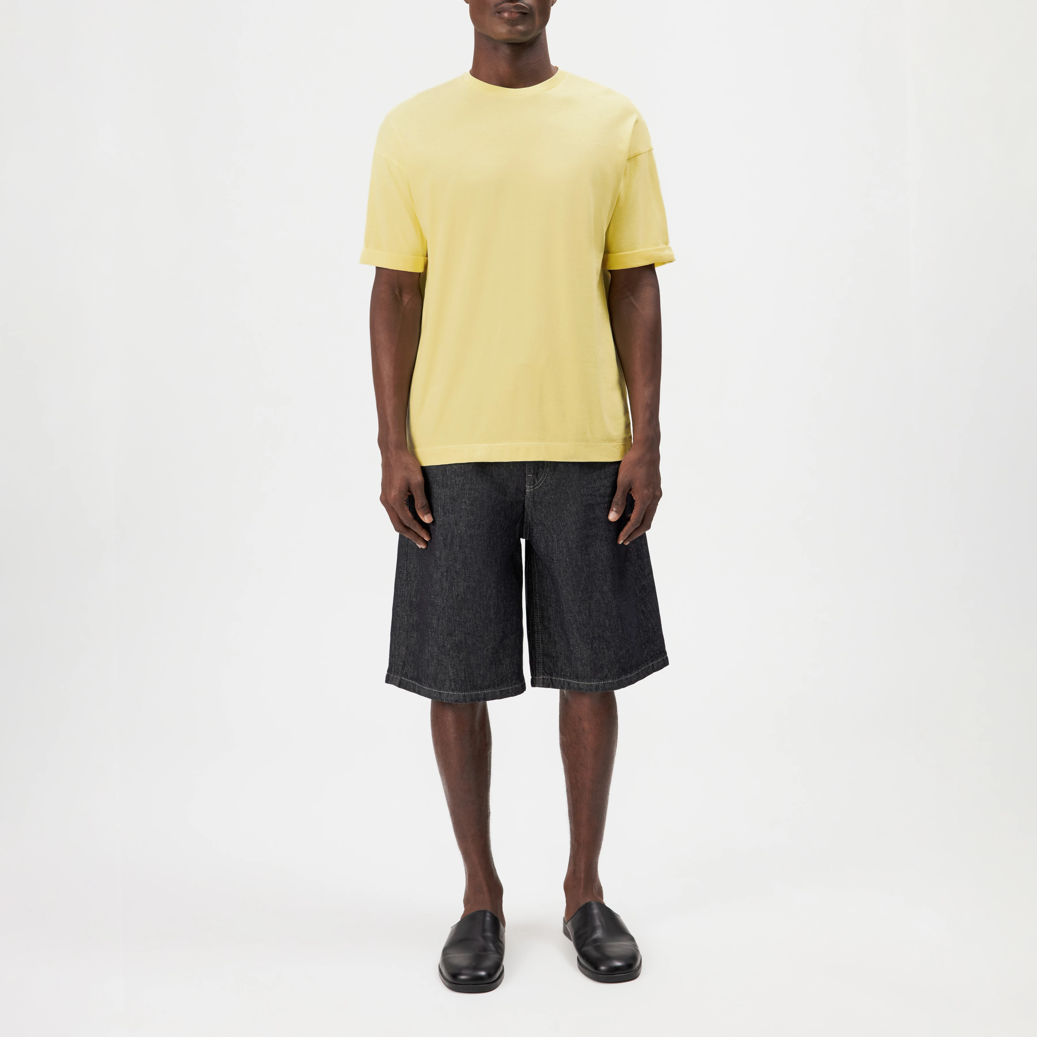 THILO - Relaxed fit T-shirt in soft cotton with washed look - men - yellow - Ganzkörper-Frontansicht