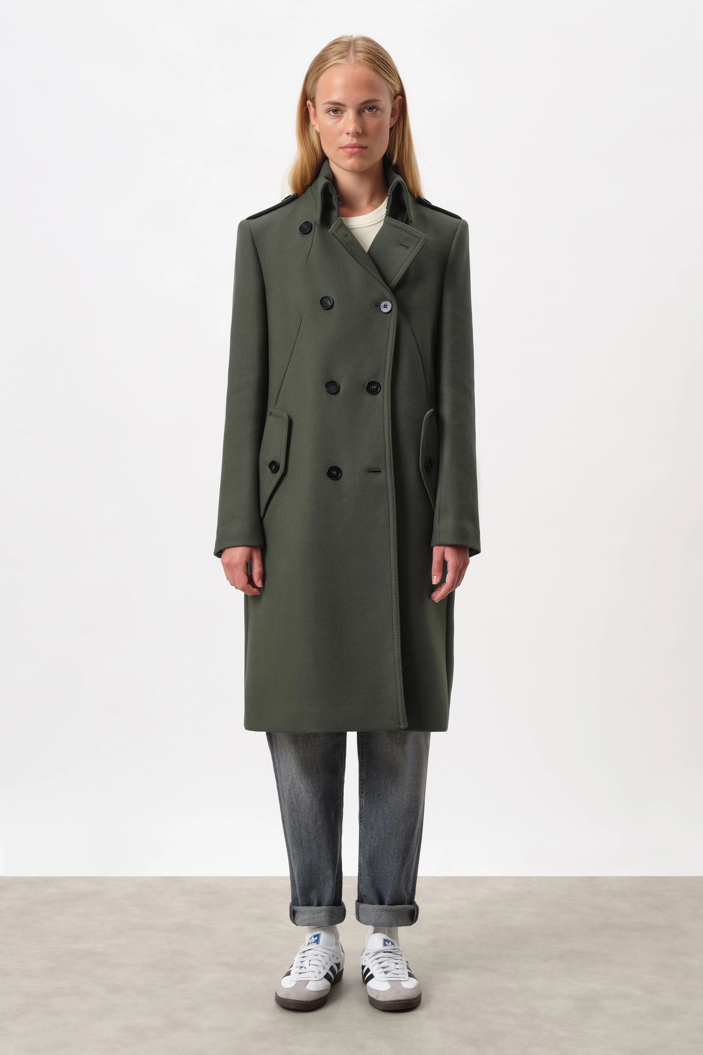 HARLESTON - Uniformmantel in winterlichem Woll-Mix - Damen - grün - Ganzkörper-Frontansicht